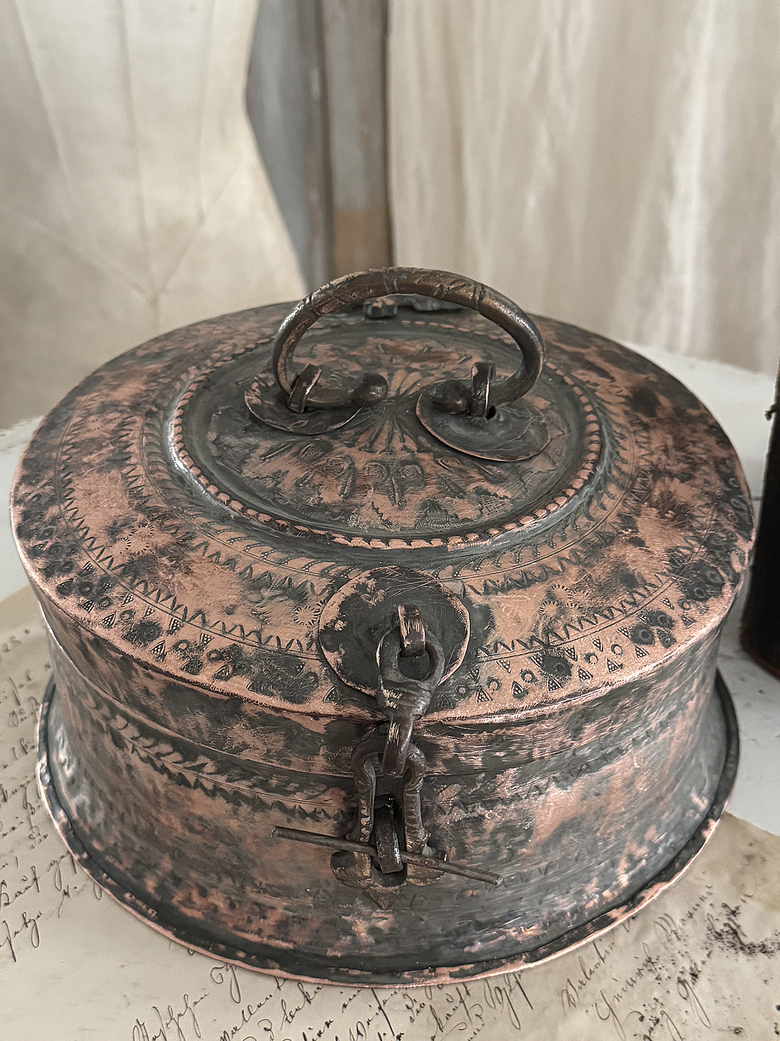 Antike Kupferschale mit Deckel ein kostbares Stück mit Geschichte*** 