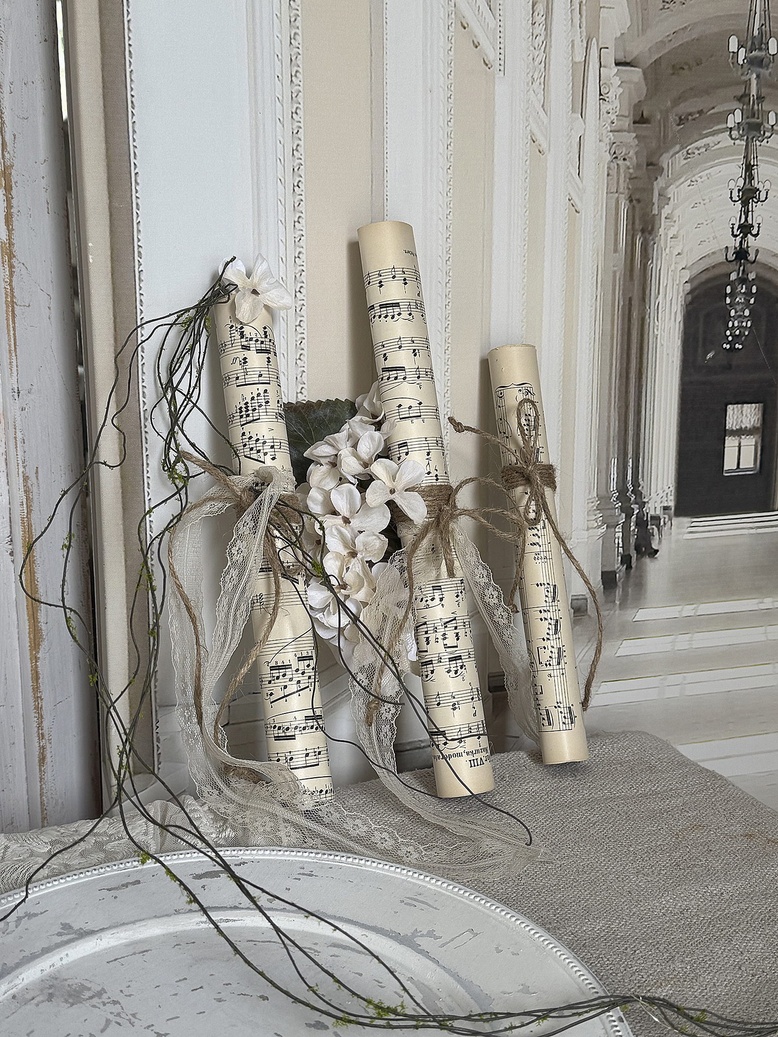 Schalenarrangement „Romantik“ – Vintage-Zauber mit poetischer Note***