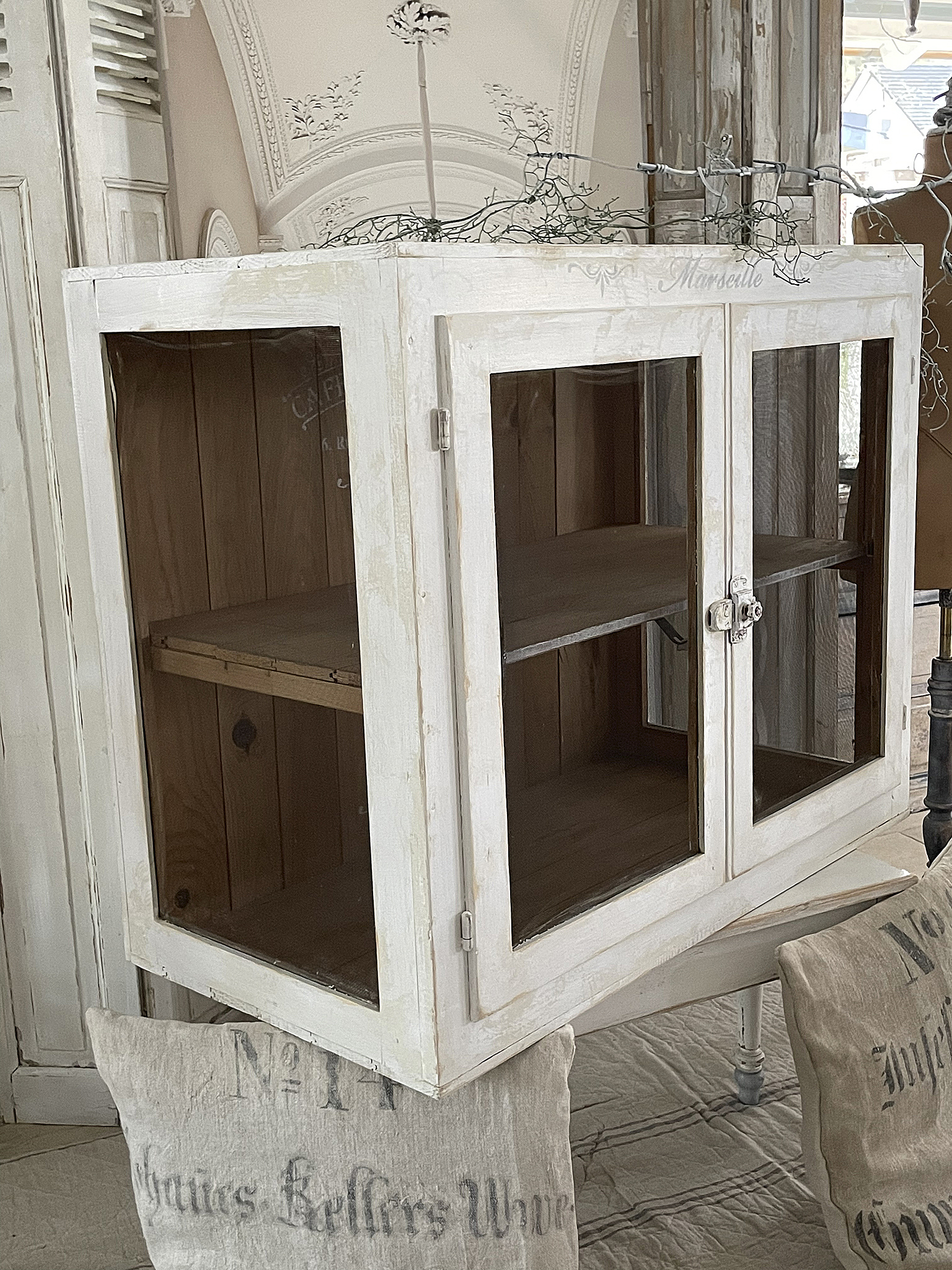 Großer alter Fliegenschrank „Shabby Chic“*** Großer alter Fliegenschrank „Shabby Chic“***