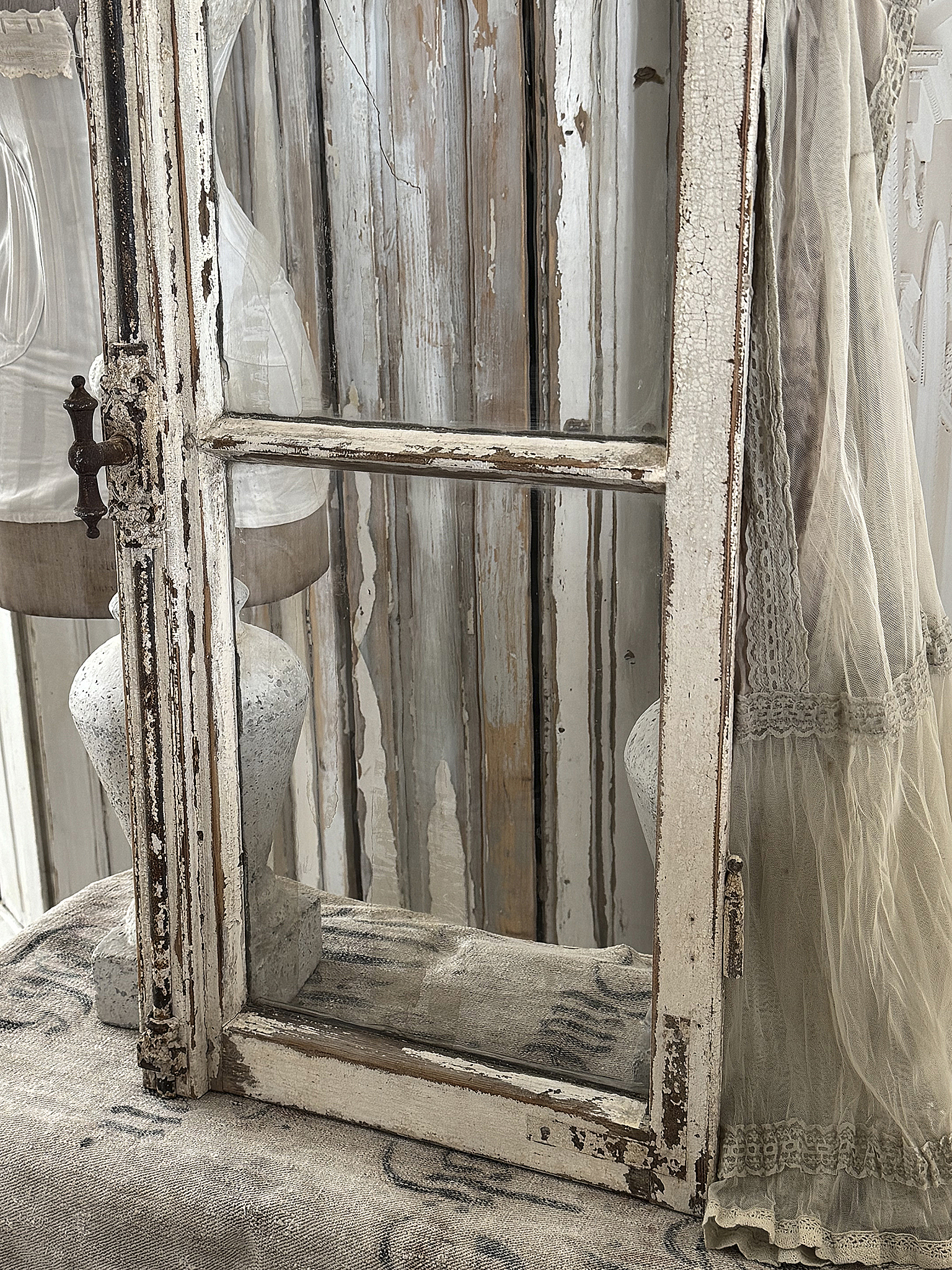 Antikes Sprossenfenster aus der Gründerzeit – originaler Charme mit wunderschöner Patina***