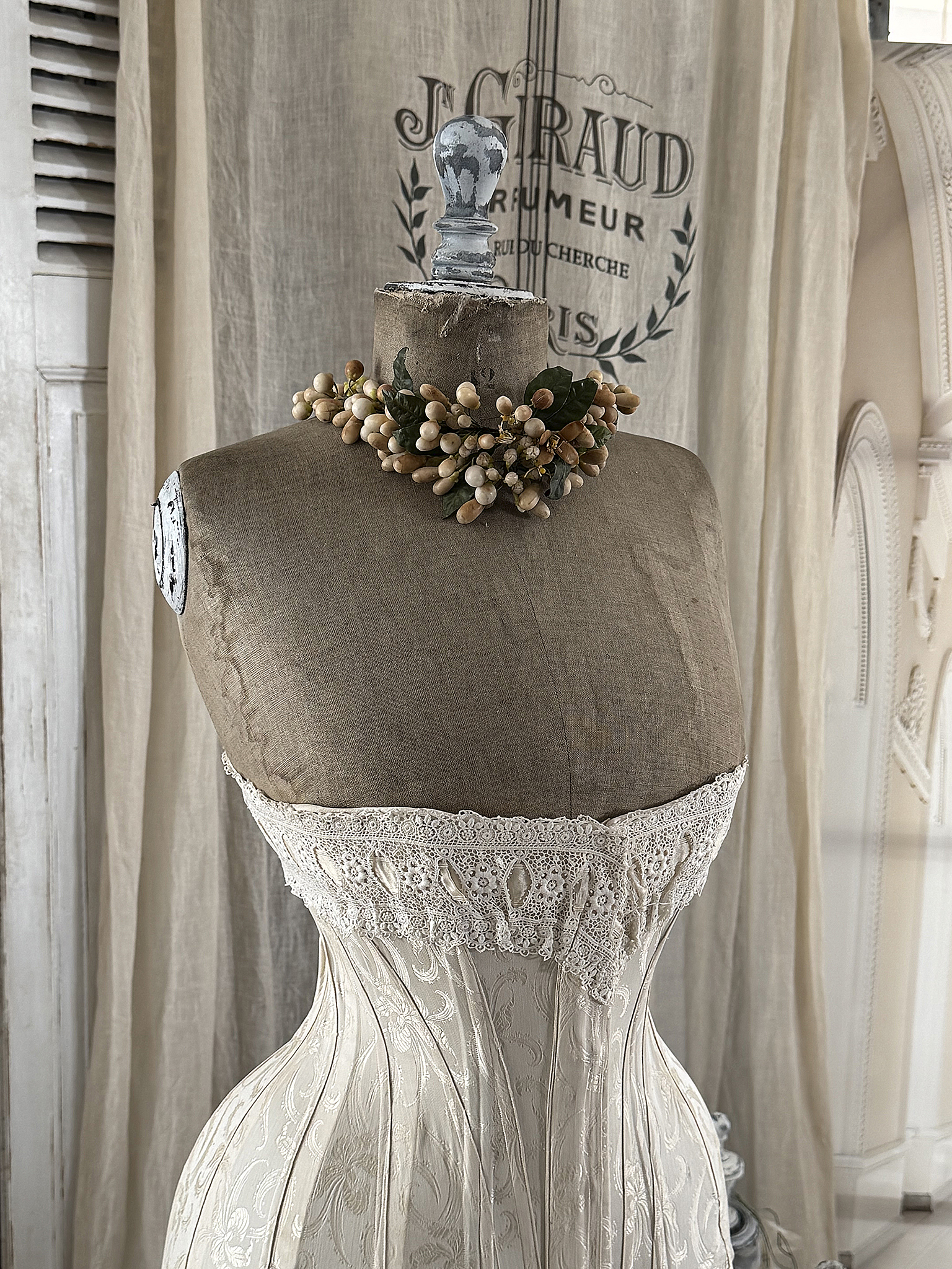 Reserviert! Antiker Brautkranz aus Wachs-Orangenblüten – zarter Hochzeitsschmuck um 1900***