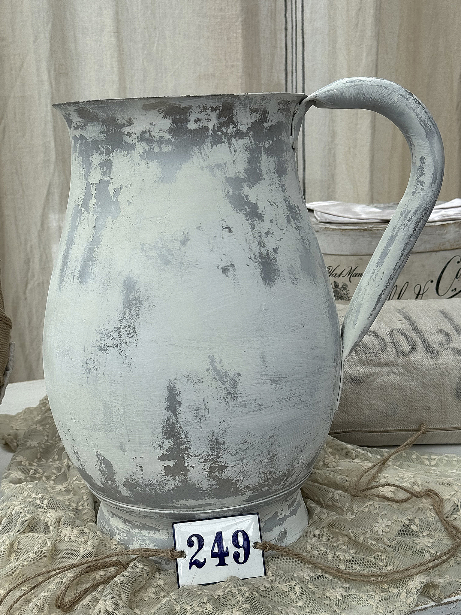 Alte große Zinkblechkanne mit Emailleschild – Vintage*** Alte große Zinkblechkanne mit Emailleschild – Vintage***