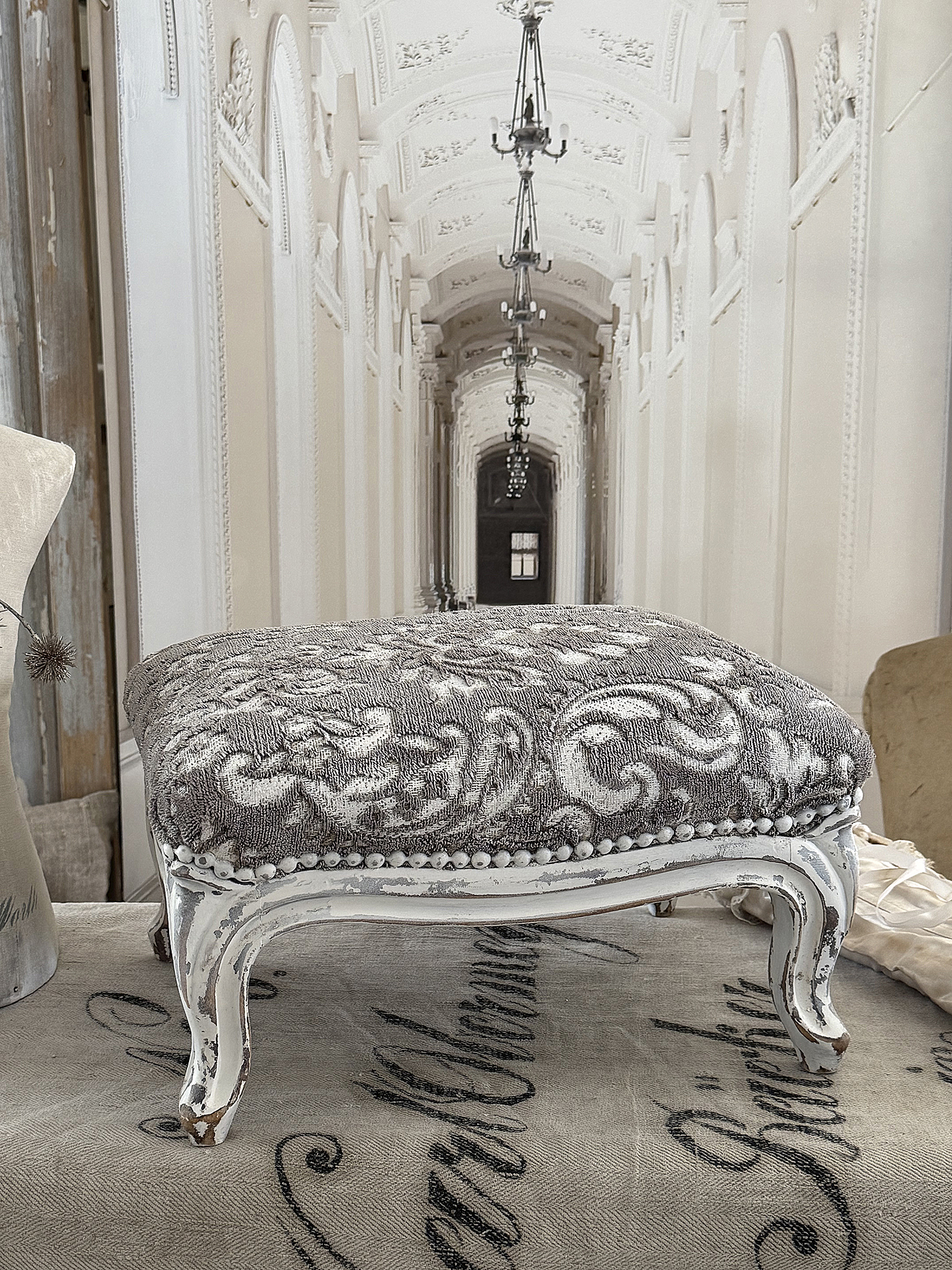 Süßes altes Fußbänkchen***