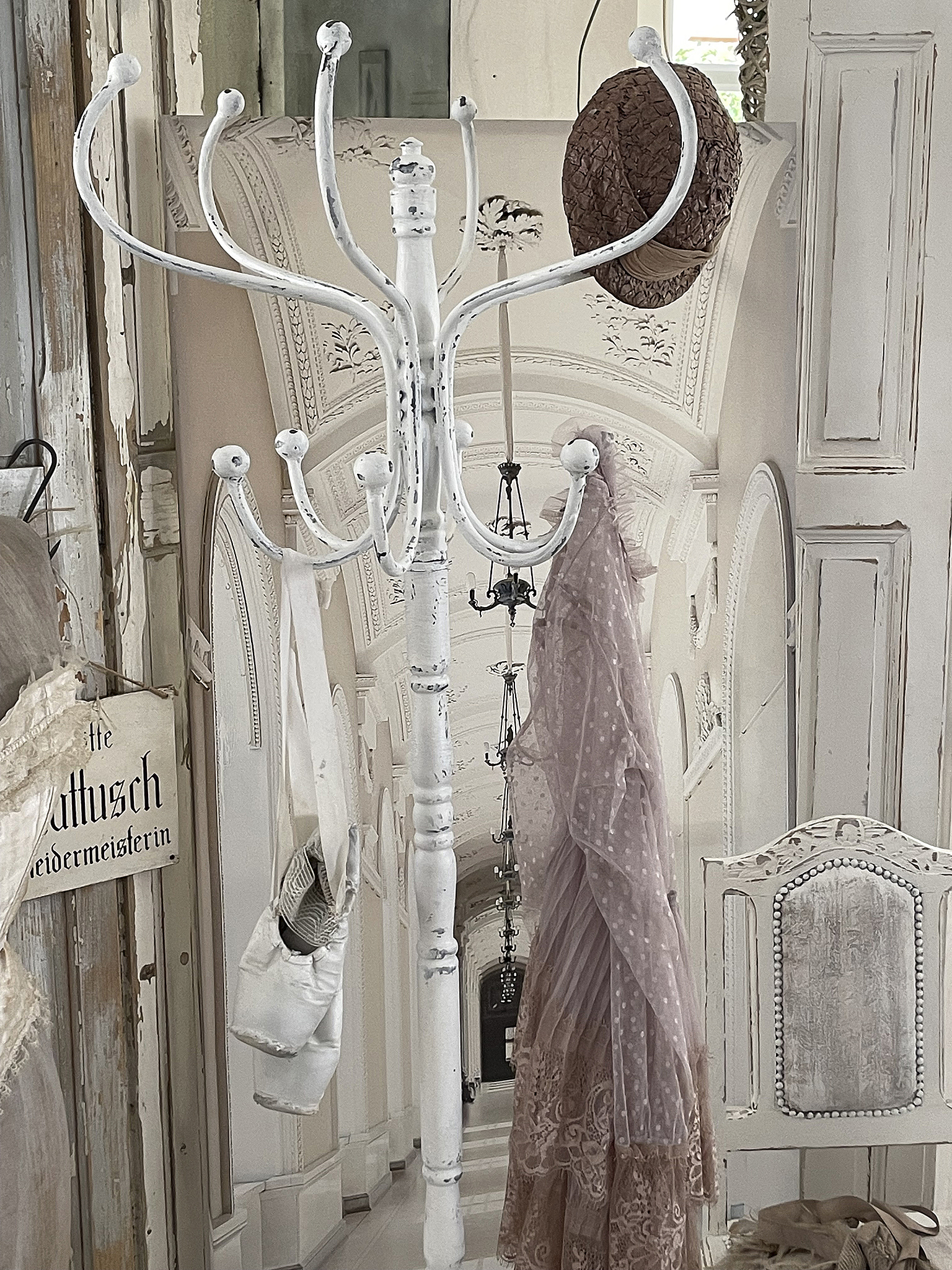 Wunderschöner Garderobenständer im Shabbykleid** Wunderschöner Garderobenständer im Shabbykleid**
