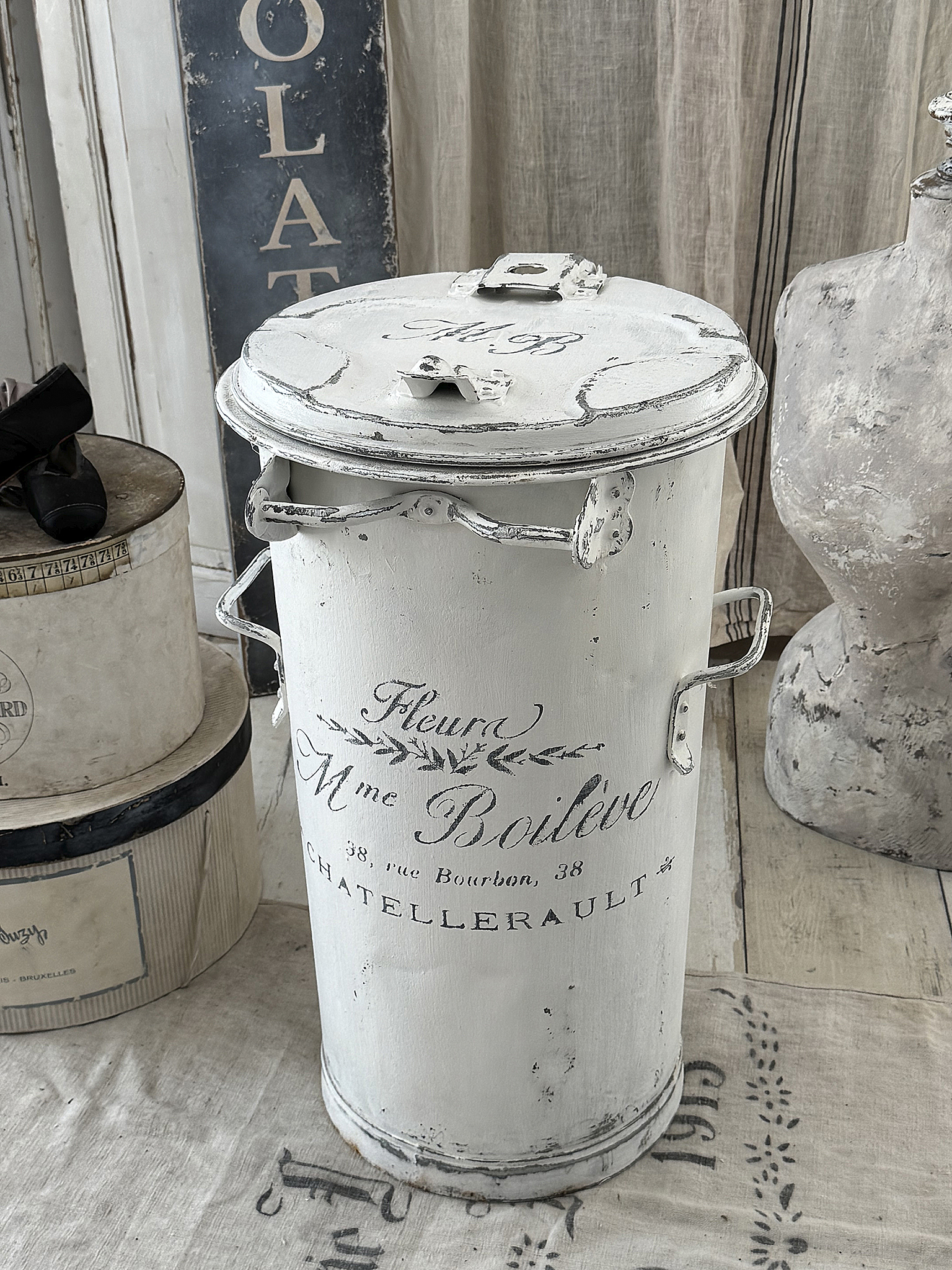 Antike große Zinktonne im Shabby Chic –Unikat mit französischem Flair**