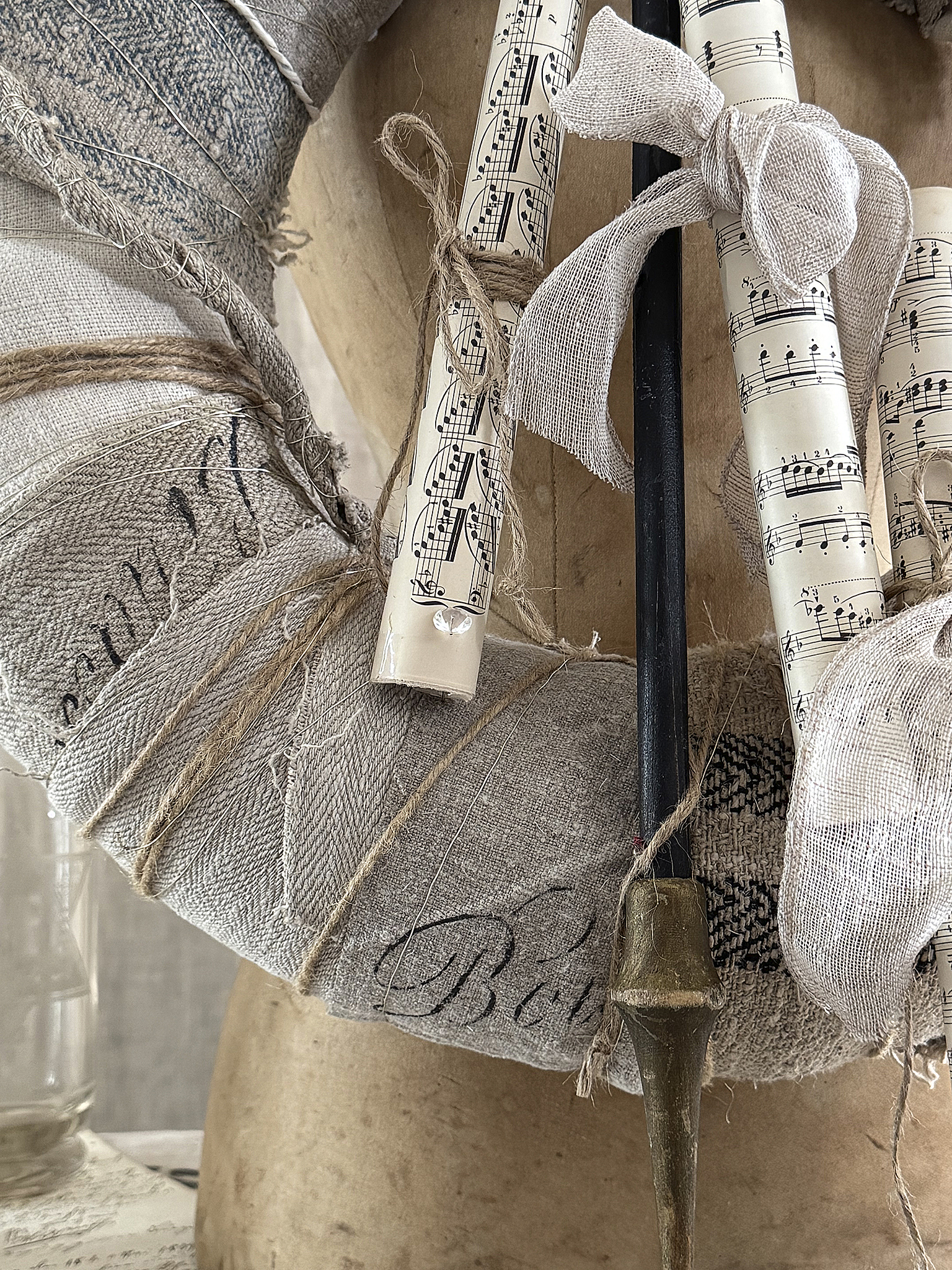 Großer Vintage-Kranz aus altem Leinen – handgefertigte Dekoration mit Charakter***