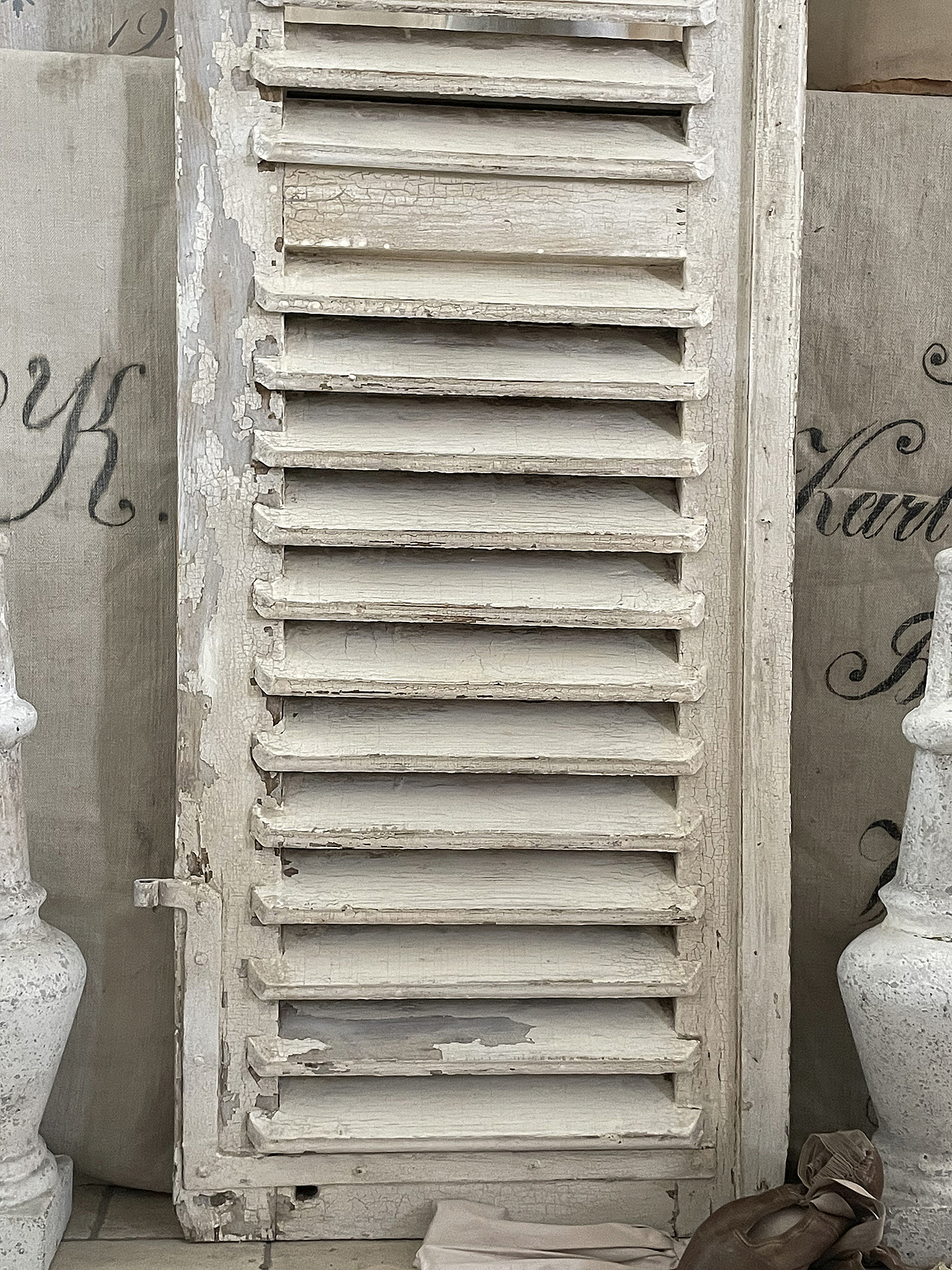 Großer Lamellenfensterladen Shabby-pur 2*** Großer Lamellenfensterladen Shabby-pur 2***