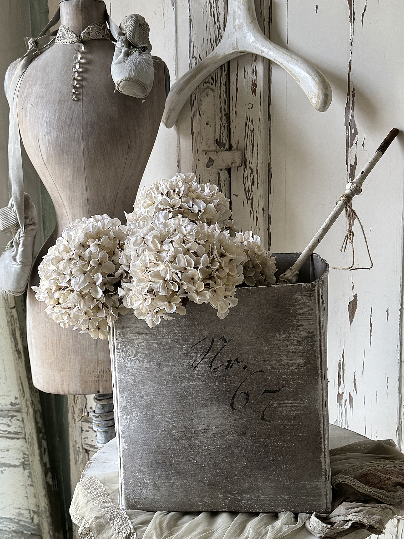 Alter Würfeleimer Nr. 67 – ein authentisches Shabby-Unikat mit Charakter***