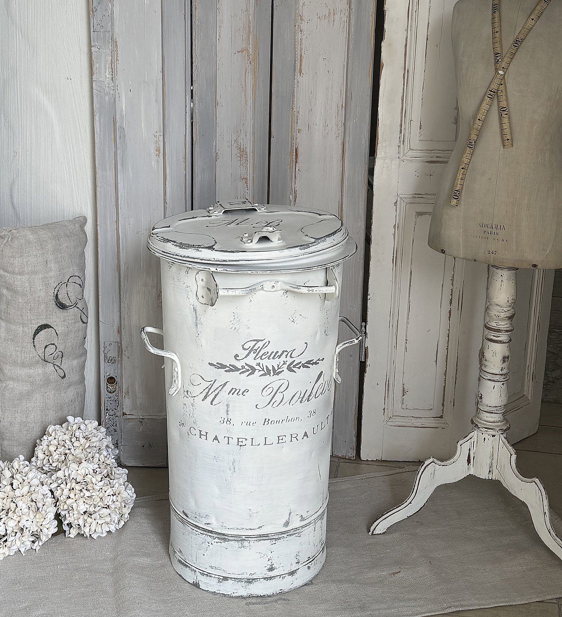 Alte große Zinkmülltonne Fleura***