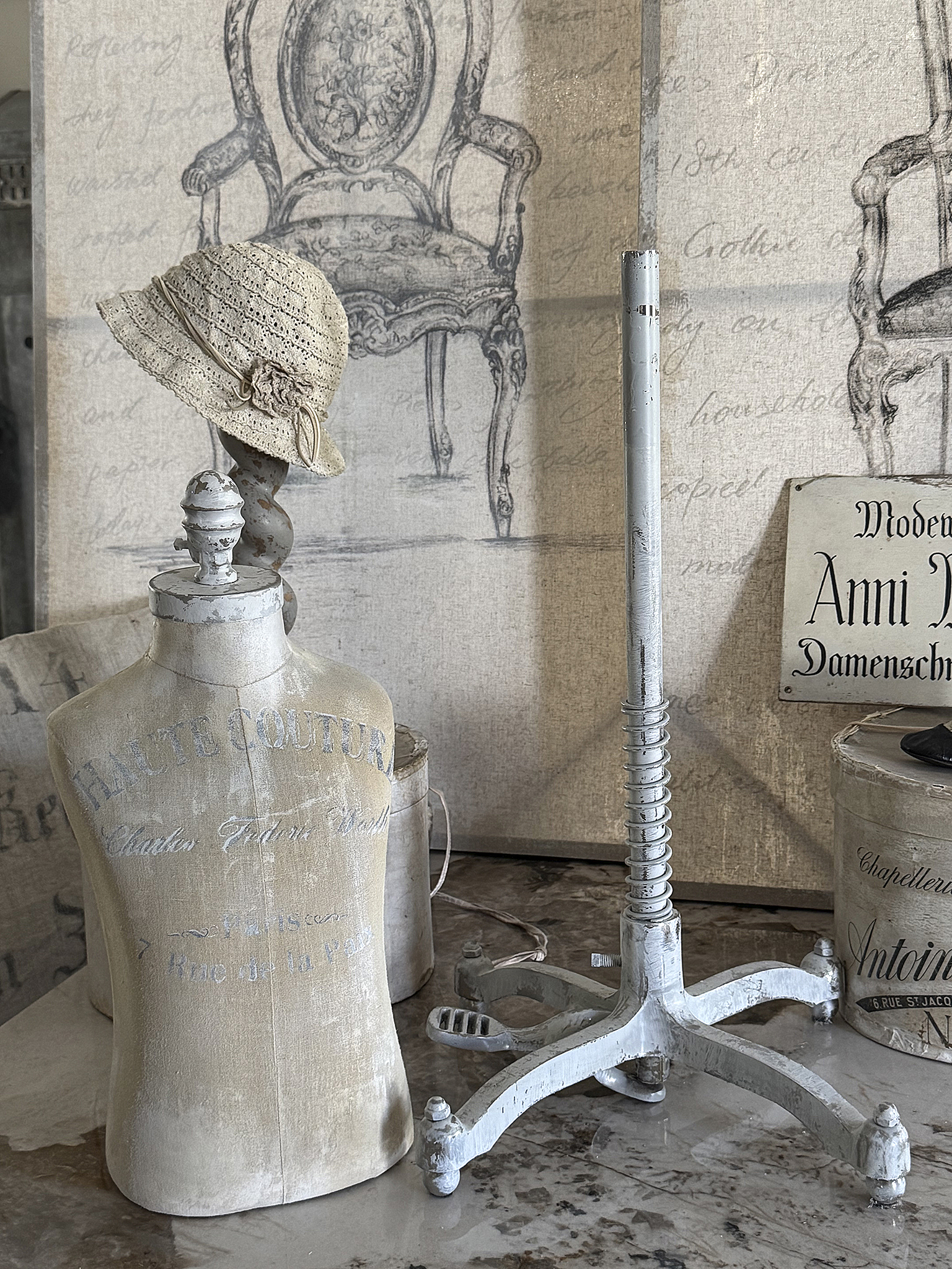 Reizende Kinderschneiderpuppe „Haute Couture“ im edlen Shabby-Chic***