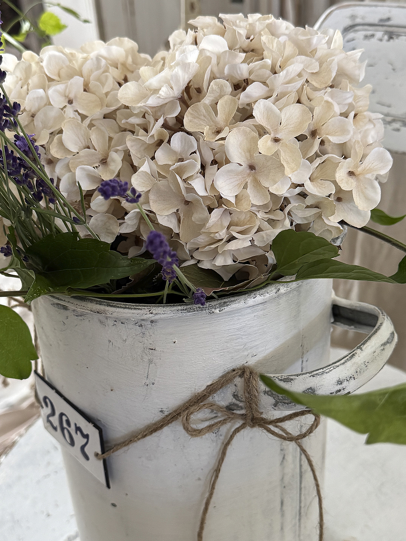 Alter Zinktopf im Shabby Chic mit Emaille-Schildchen Nr. 267***