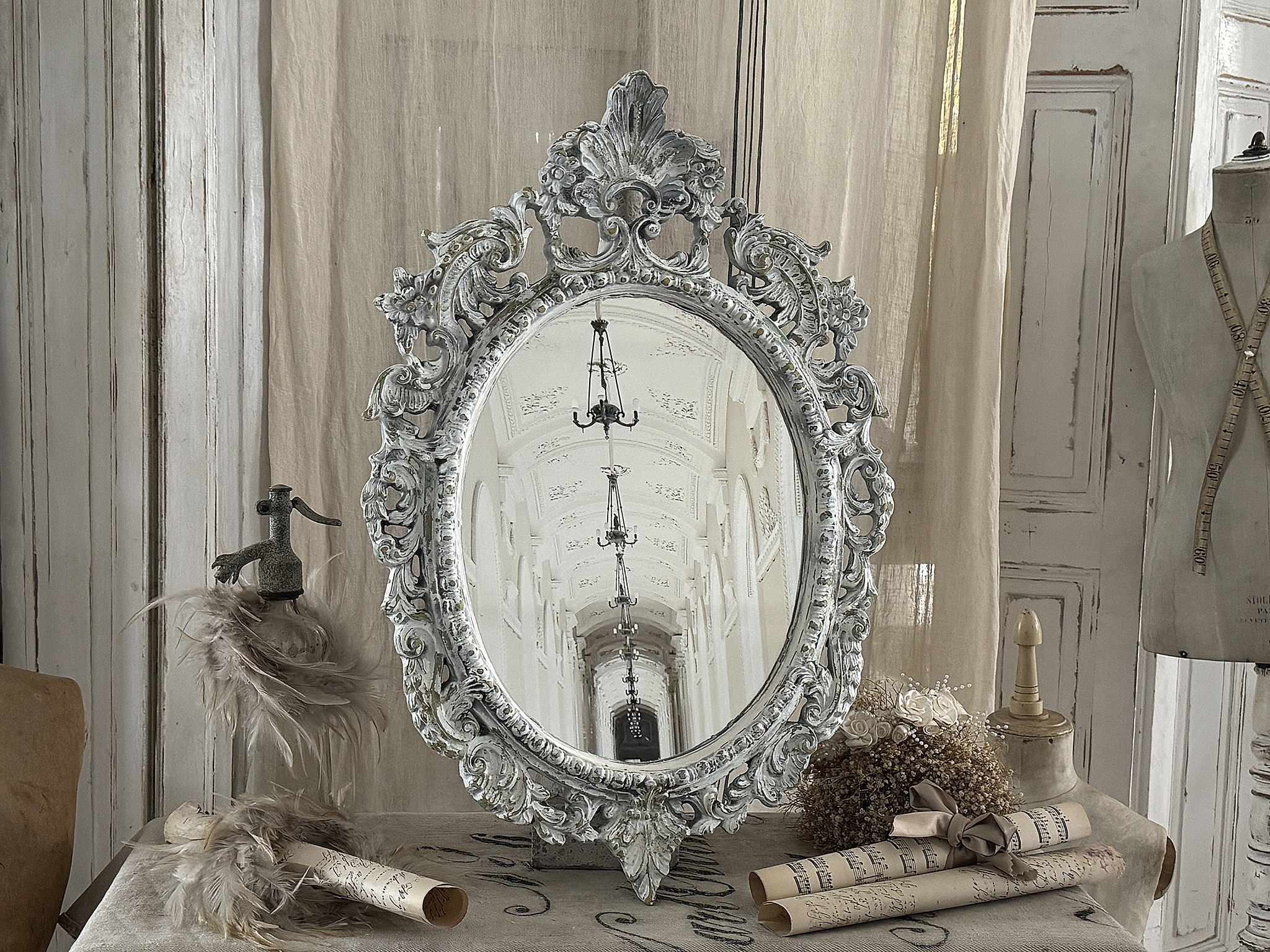 Romantischer alter Wandspiegel***