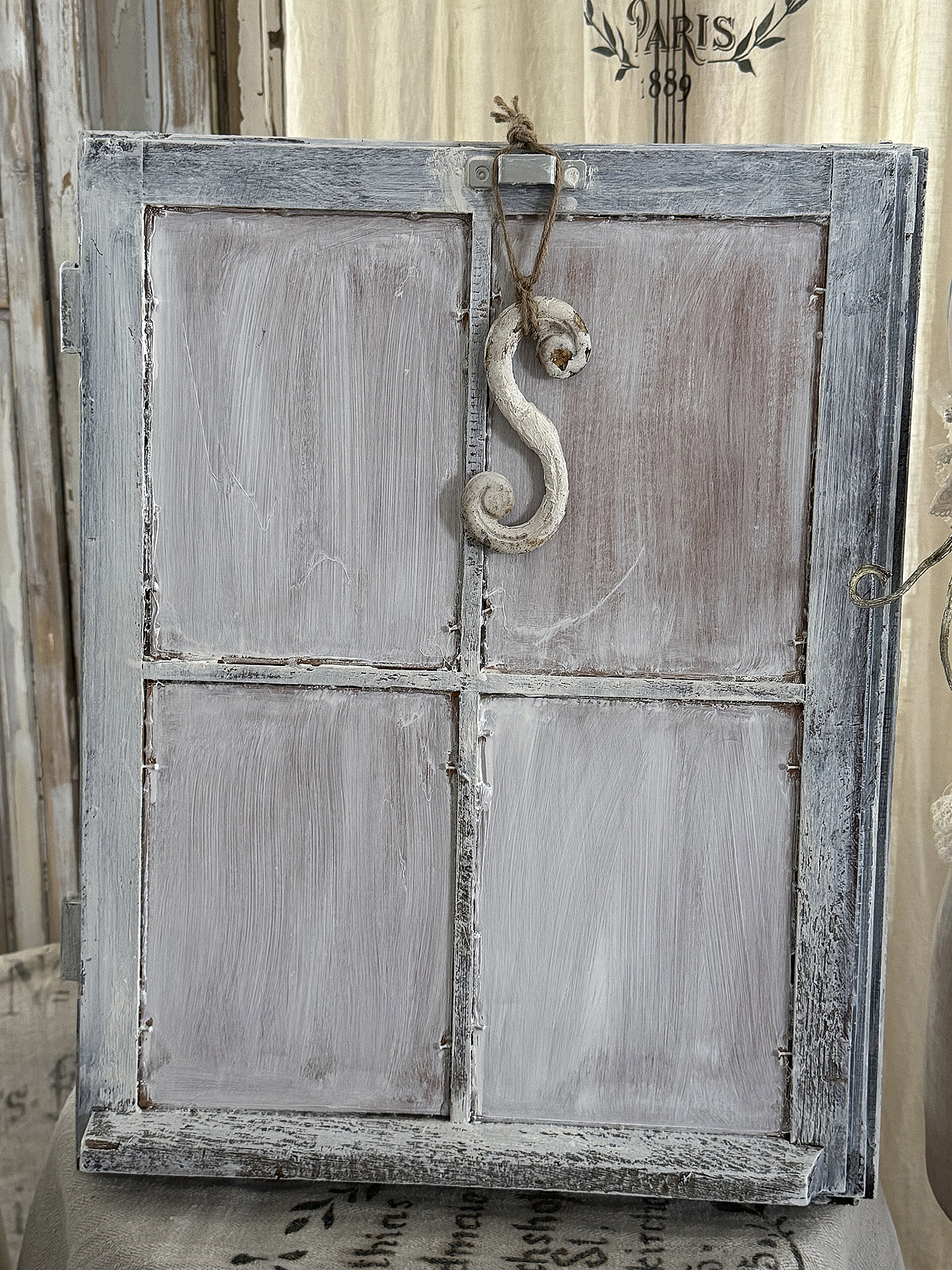 Antikes Sprossen/Spiegelfenster mit Ornament*** Antikes Sprossen/Spiegelfenster mit Ornament***