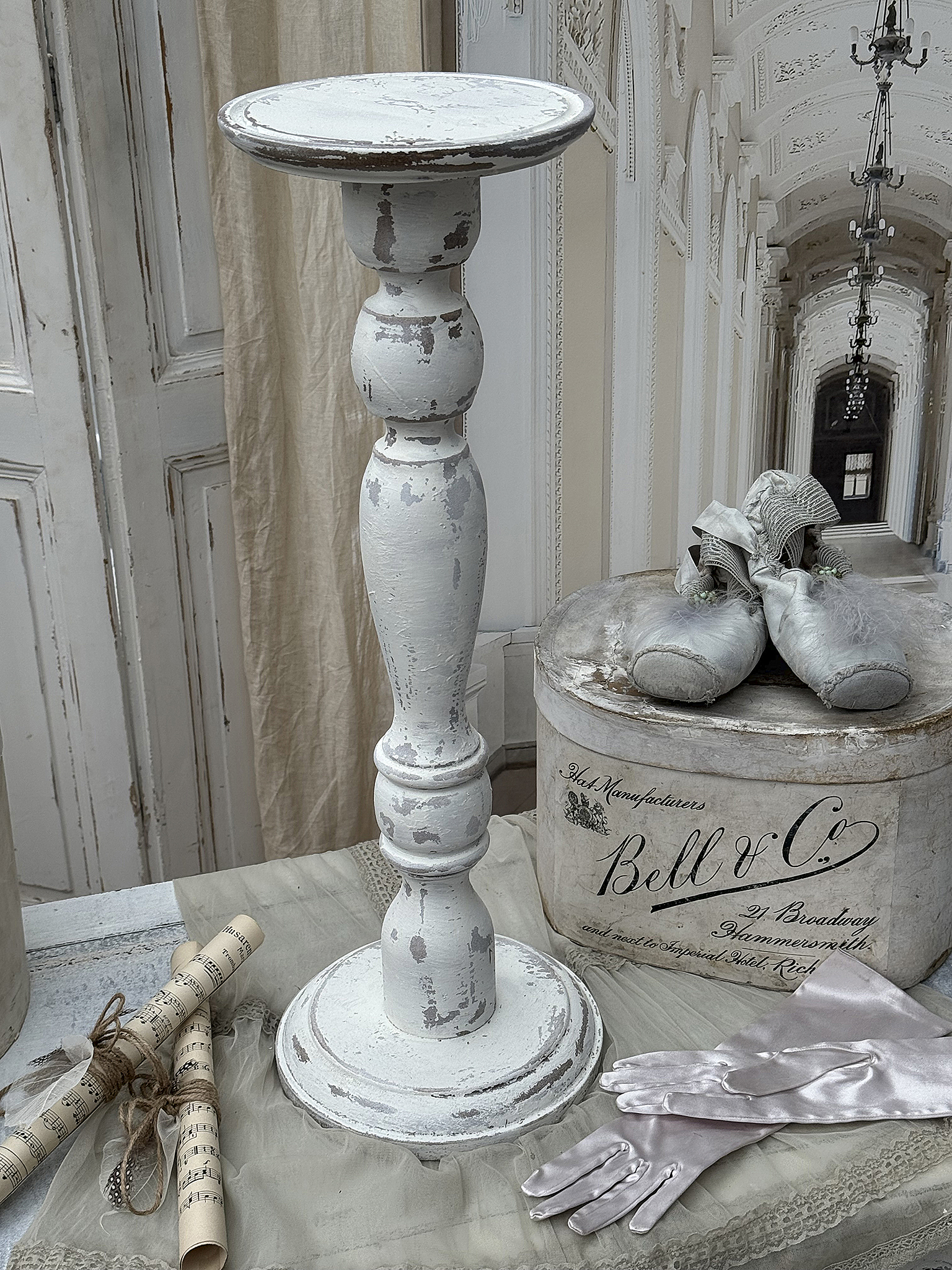 Alte Holzsäule im weißen Kleid*** Alte Holzsäule im weißen Kleid***
