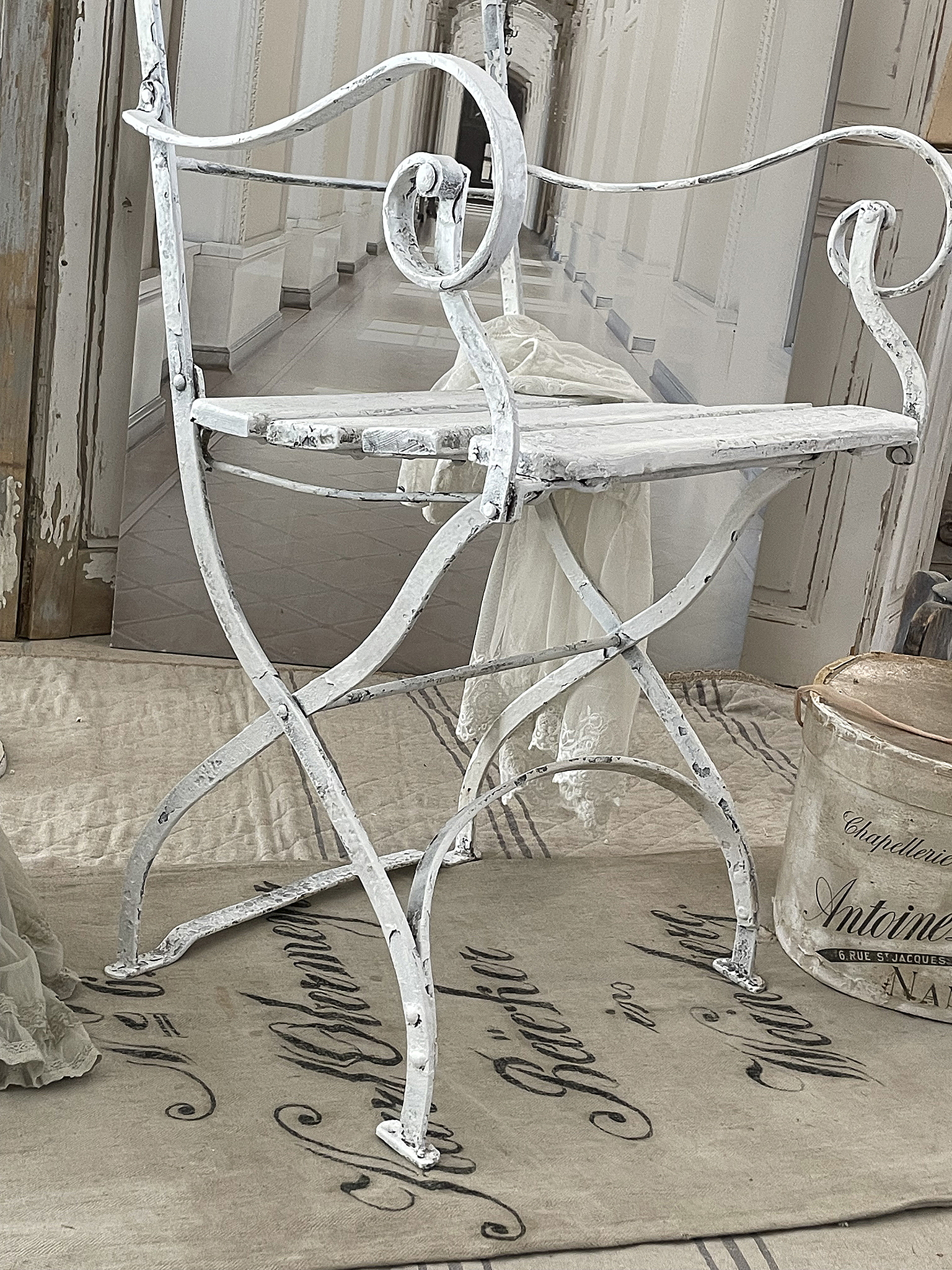 Brocante Gartenstuhl mit Armlehne*** Brocante Gartenstuhl mit Armlehne***