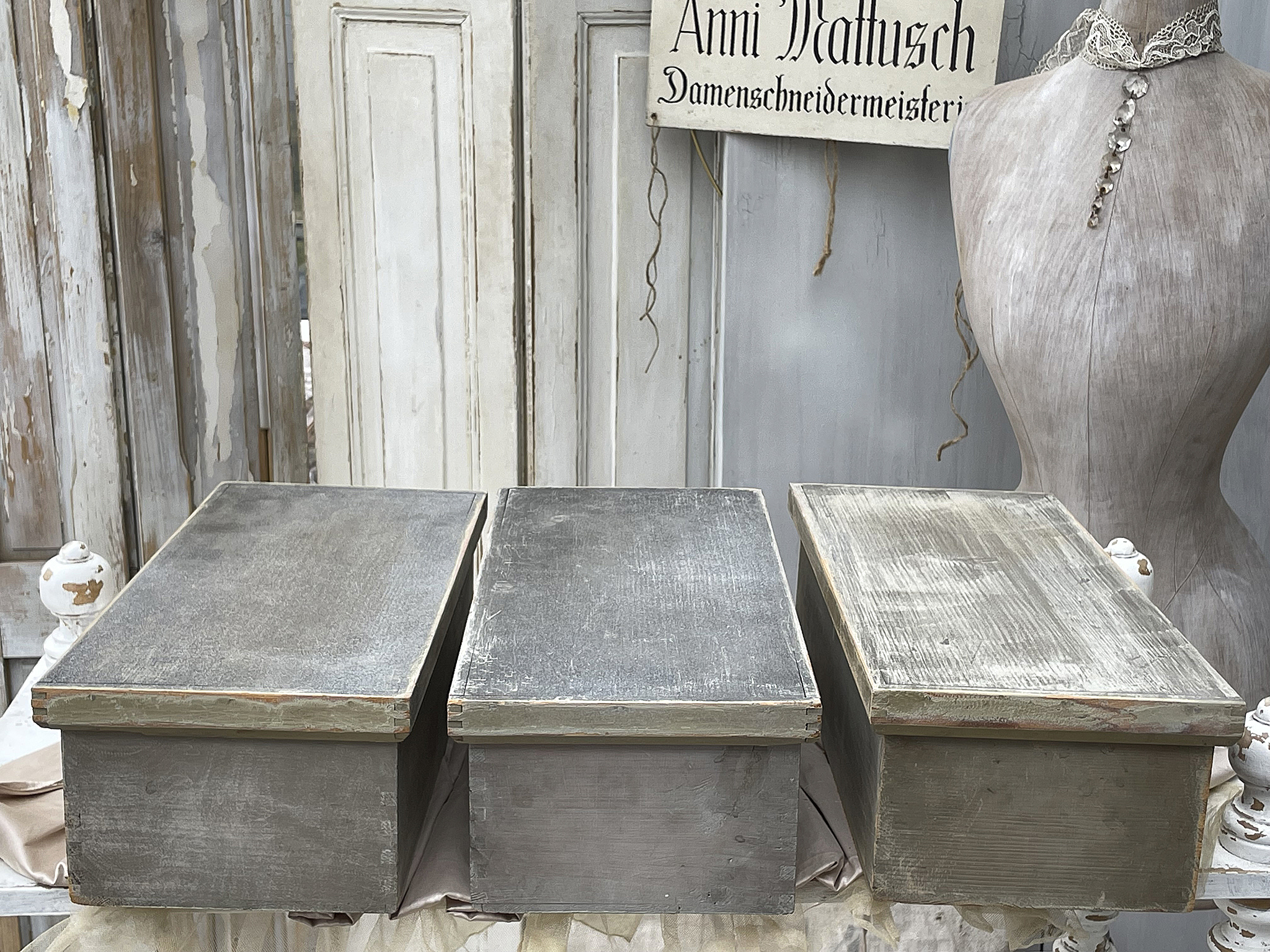 Alte Holz Apothekerkiste mit Deckel im original Lack*** Alte Holz Apothekerkiste mit Deckel im original Lack***