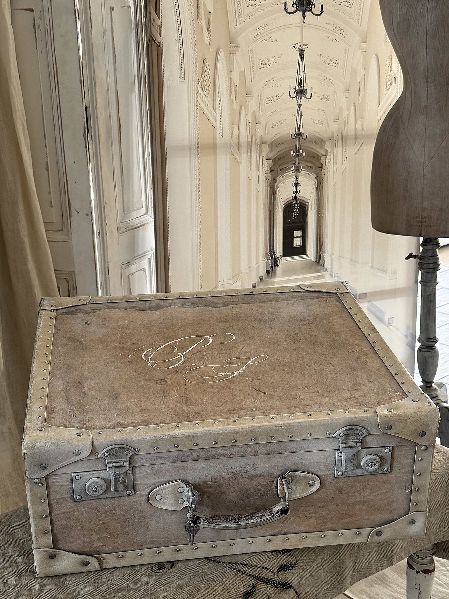 Wunderschöner alter Oldtimer-Koffer im Vintage-Stil***