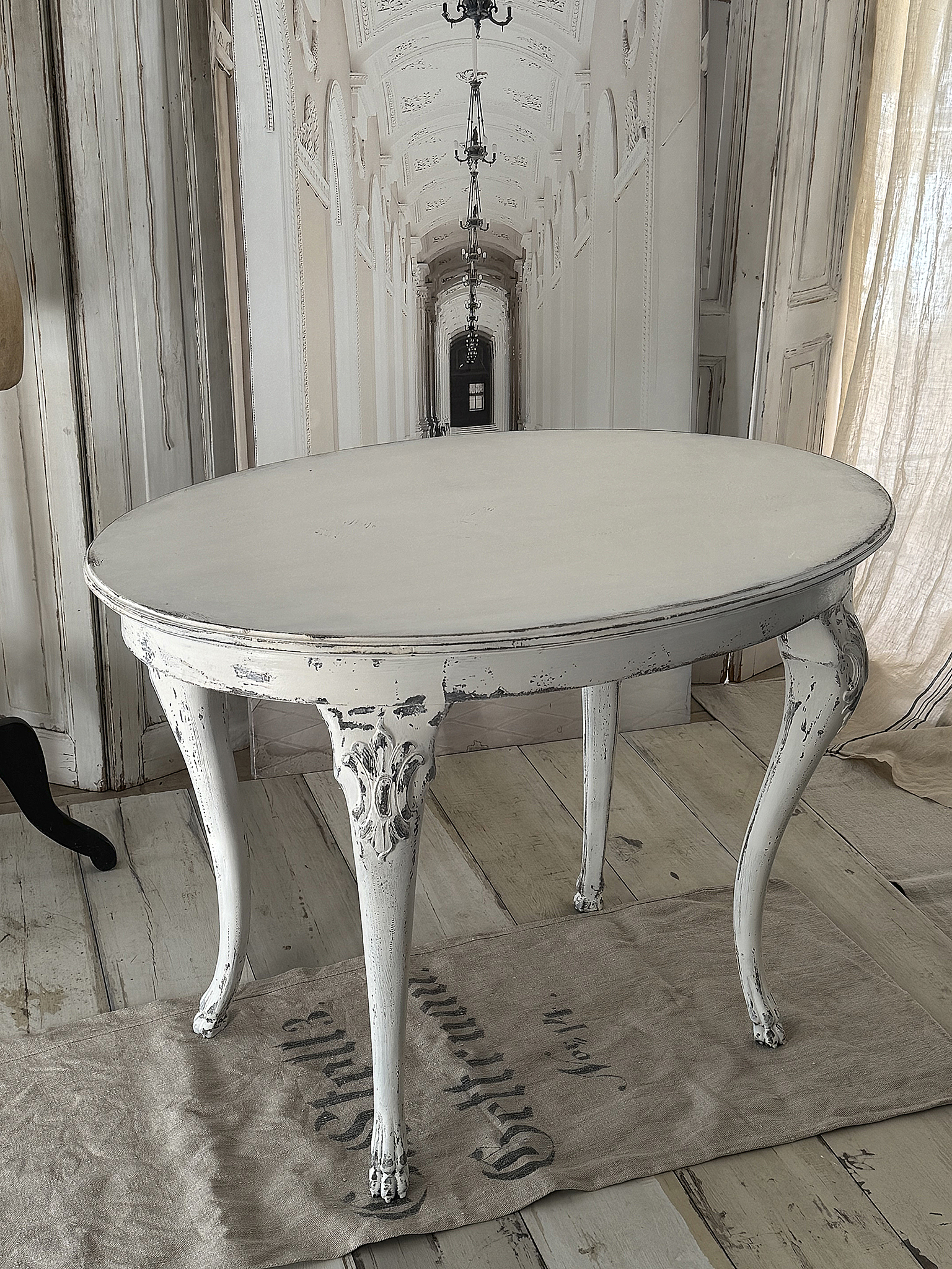Antiker Louis-Philippe-Tisch im authentischen Shabby-Look***