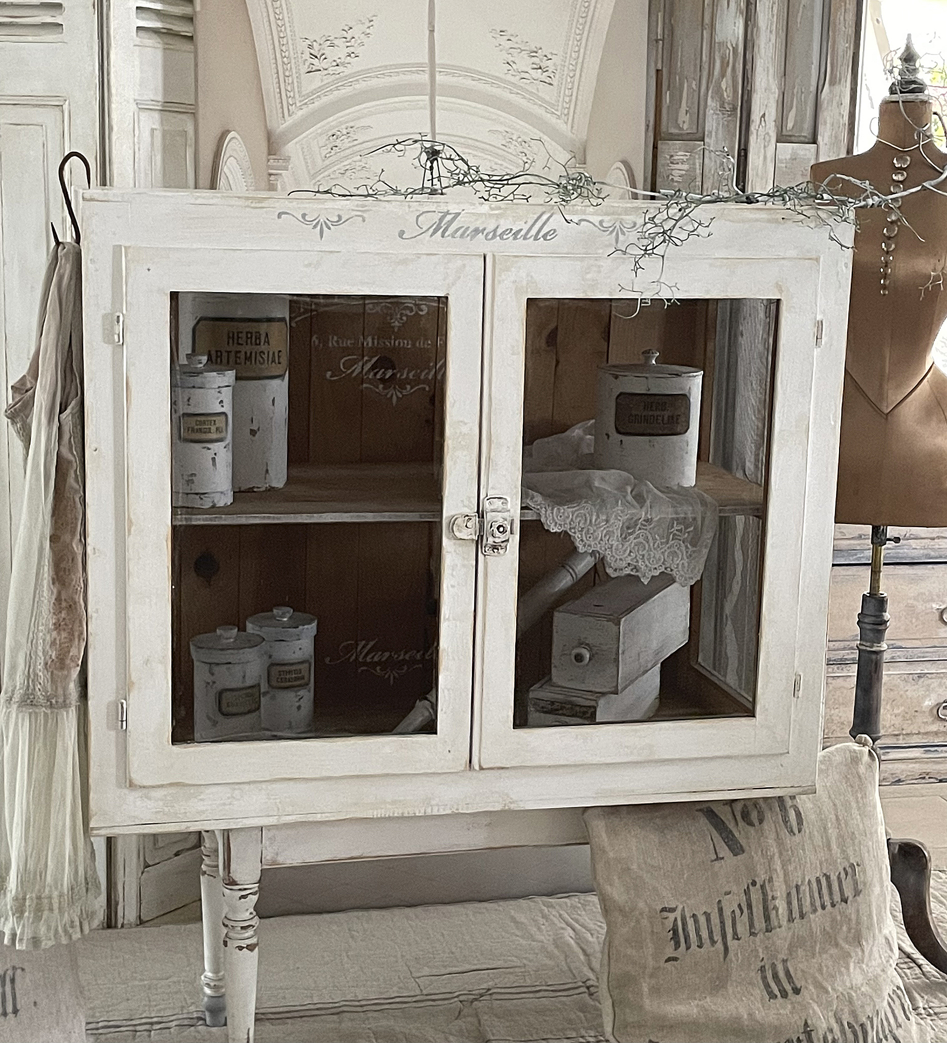 Großer alter Fliegenschrank „Shabby Chic“*** Großer alter Fliegenschrank „Shabby Chic“***