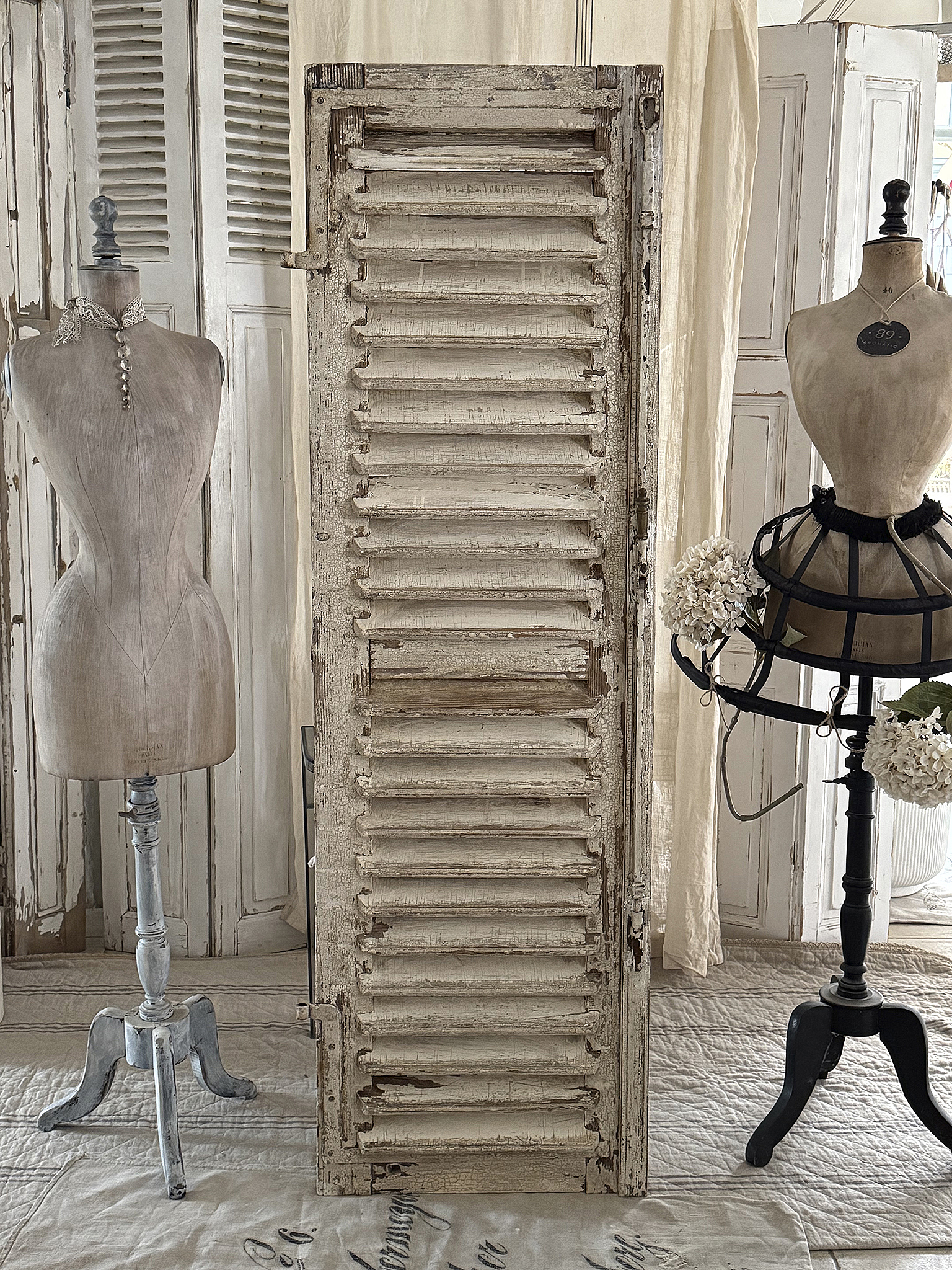 Großer antiker Lamellenladen mit Hebelgriff***