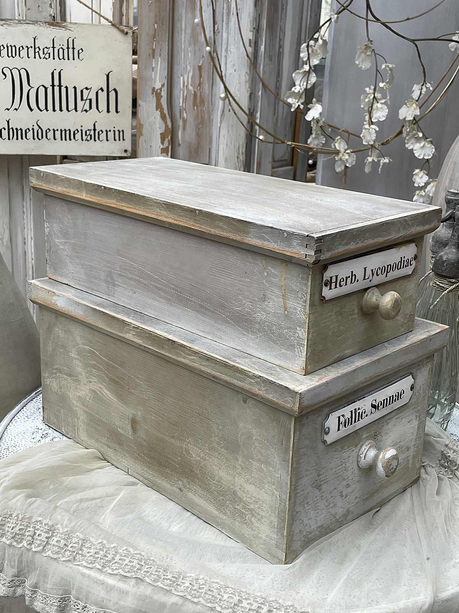 Duo alte Holz Apothekerkisten mit Deckel im original Lack***