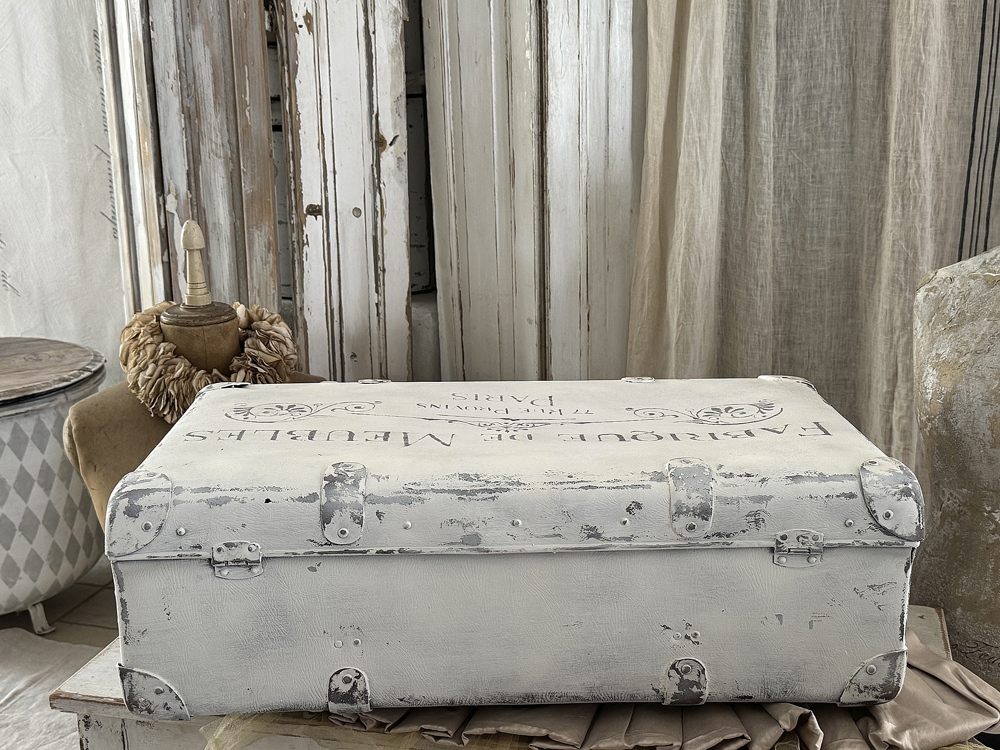 Eleganter Vintage-Hartschalenkoffer im französischen Shabby-Chic***
