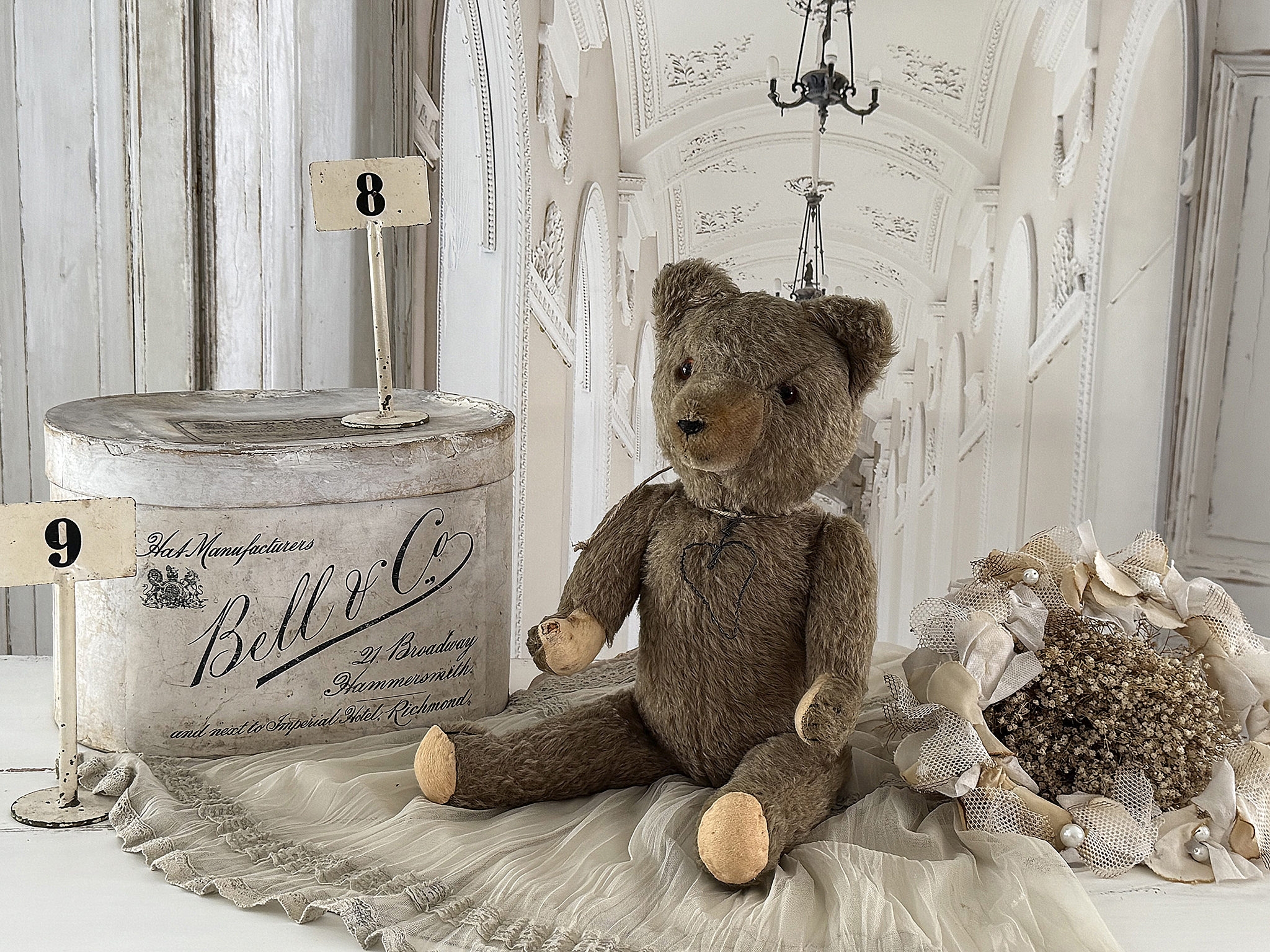 Reizender Vintage-Bär***