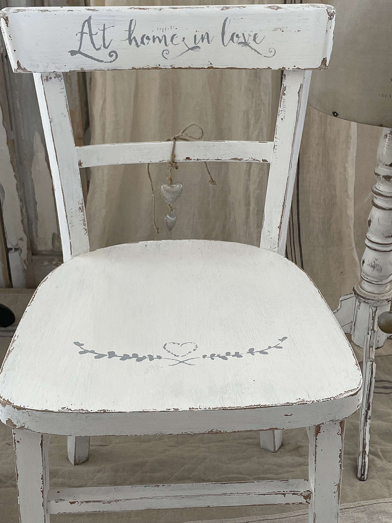 Zarter Shabby-Stuhl Love*** Zarter Shabby-Stuhl Love***