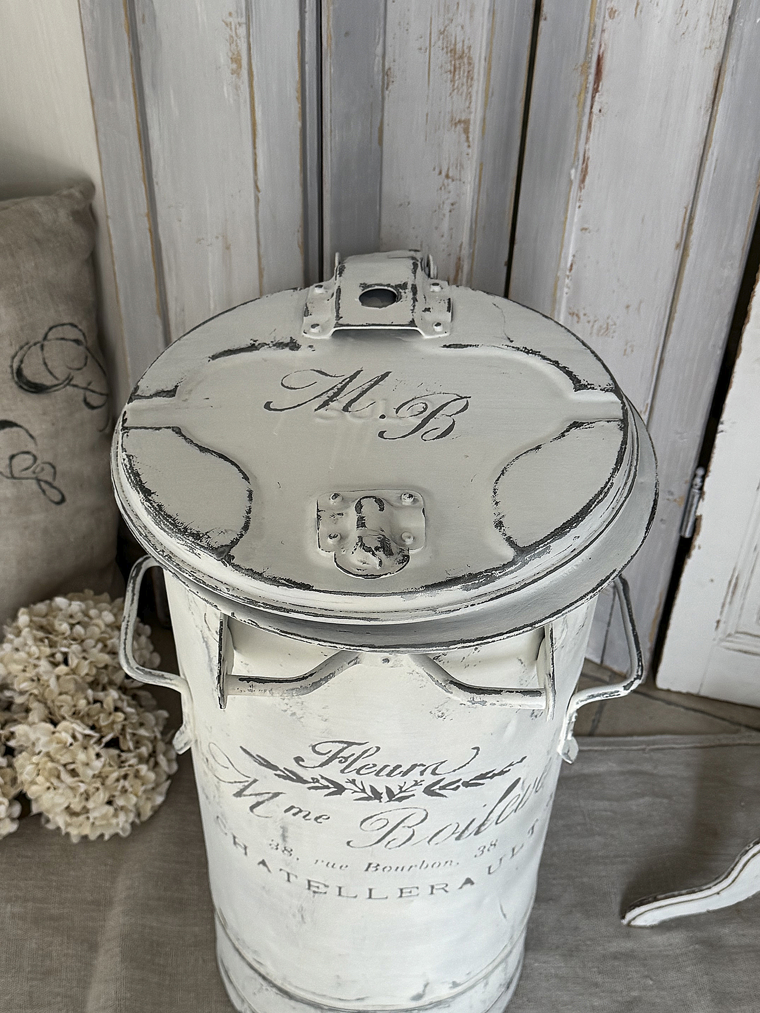 Alte große Zinkmülltonne Fleura***