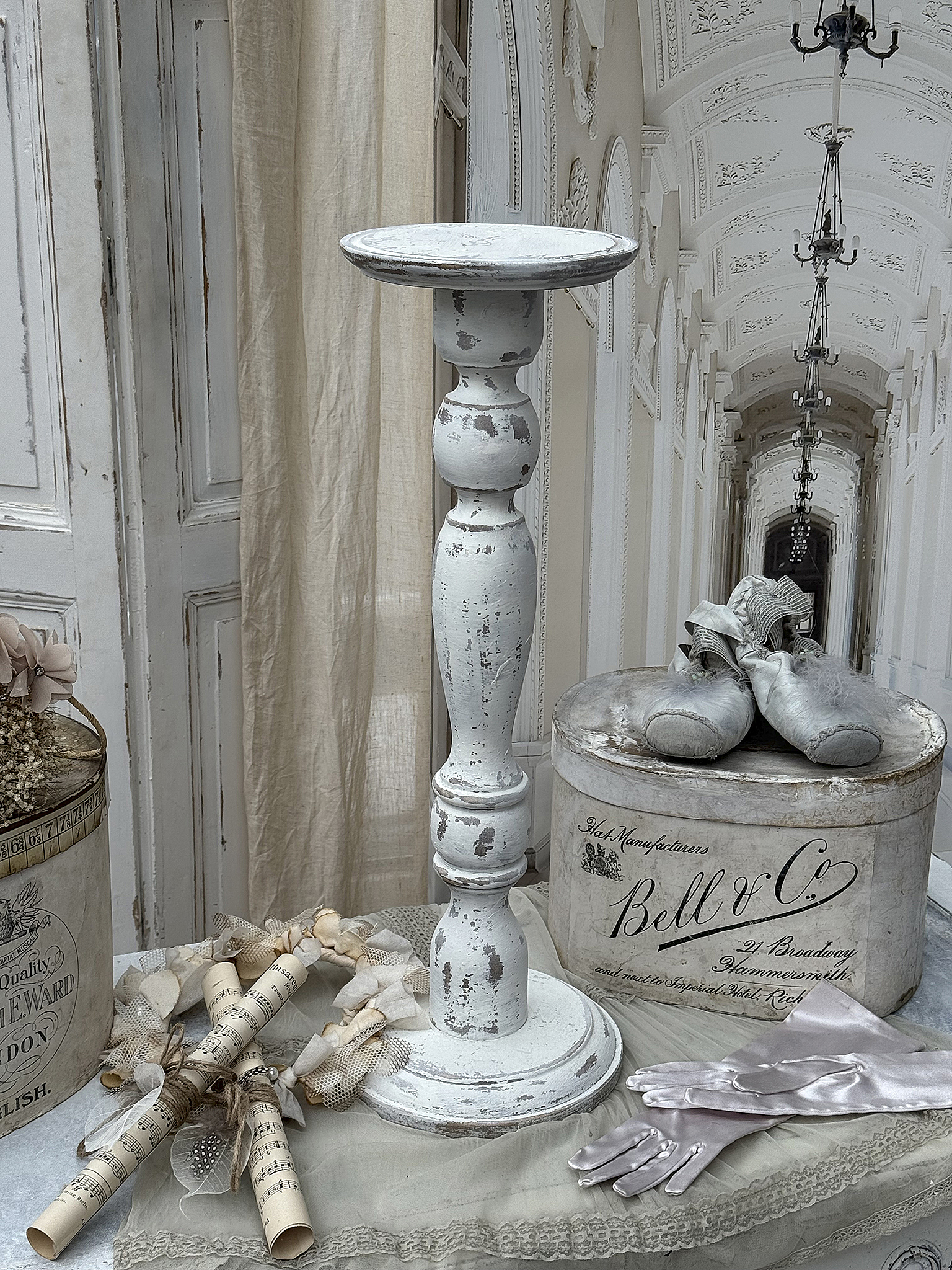 Alte Holzsäule im weißen Kleid*** Alte Holzsäule im weißen Kleid***