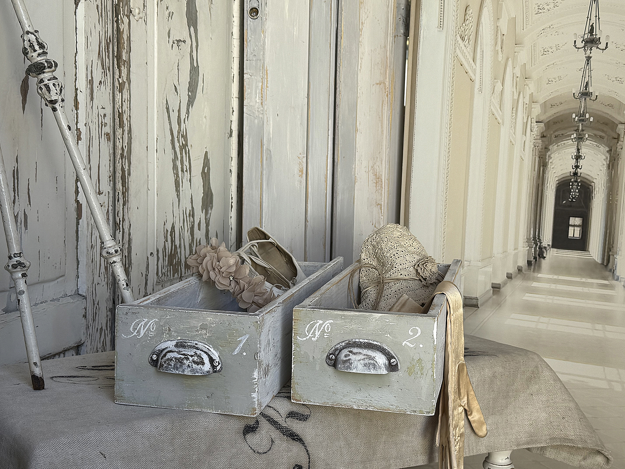 Altes Duo lange Holzschubladen mit Werkstatt-Charme***