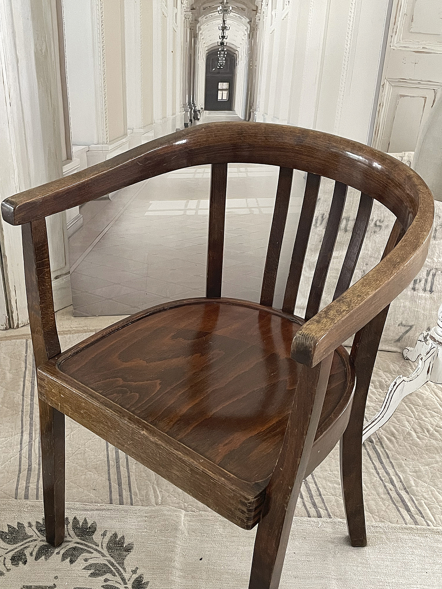 Alter Armlehnstuhl im Original Holz *** Alter Armlehnstuhl im Original Holz ***