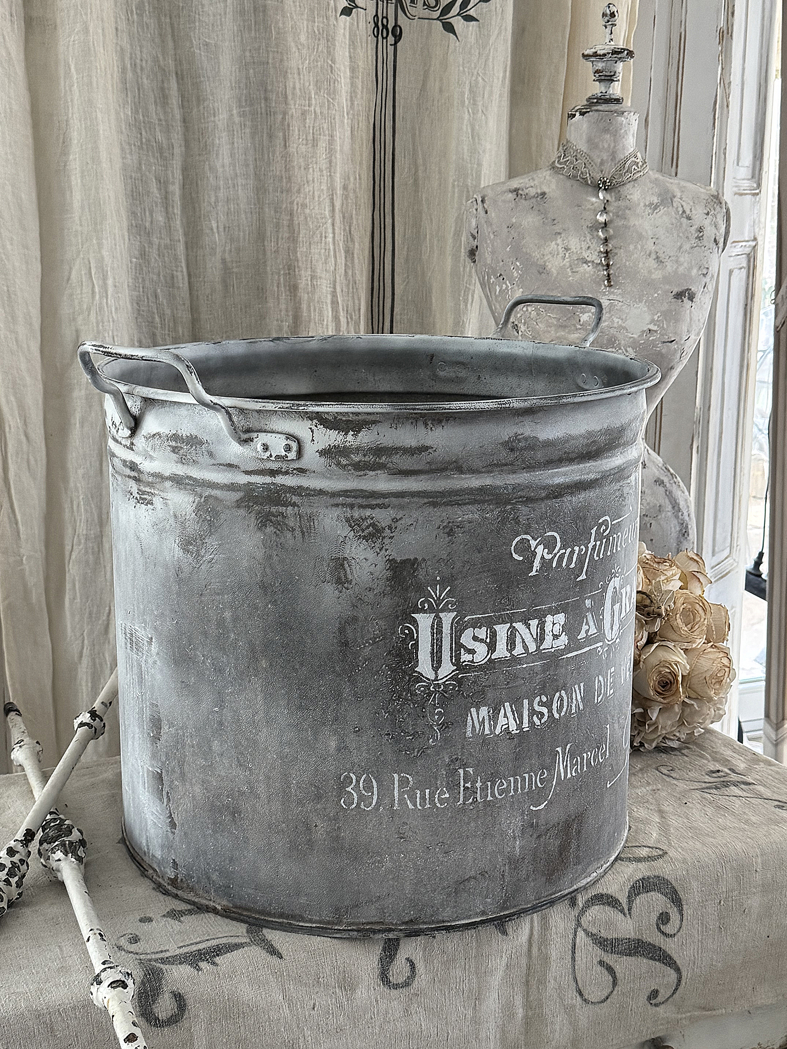 Großer alter Zinktopf (46 Liter) – französischer Vintage-Charme im Shabby-Look***