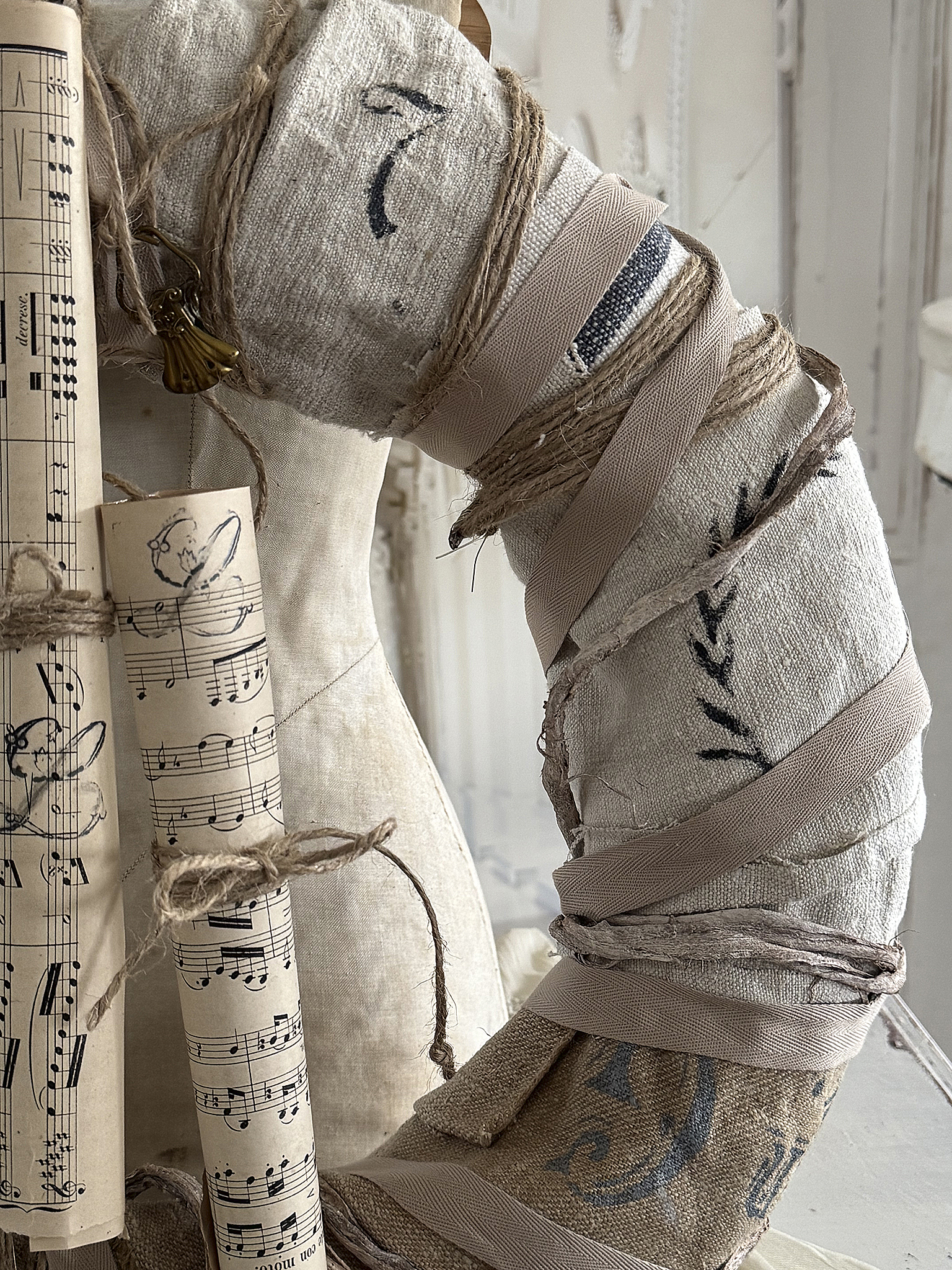 Individueller alter Mehlsack-Kranz mit Notenblättern***