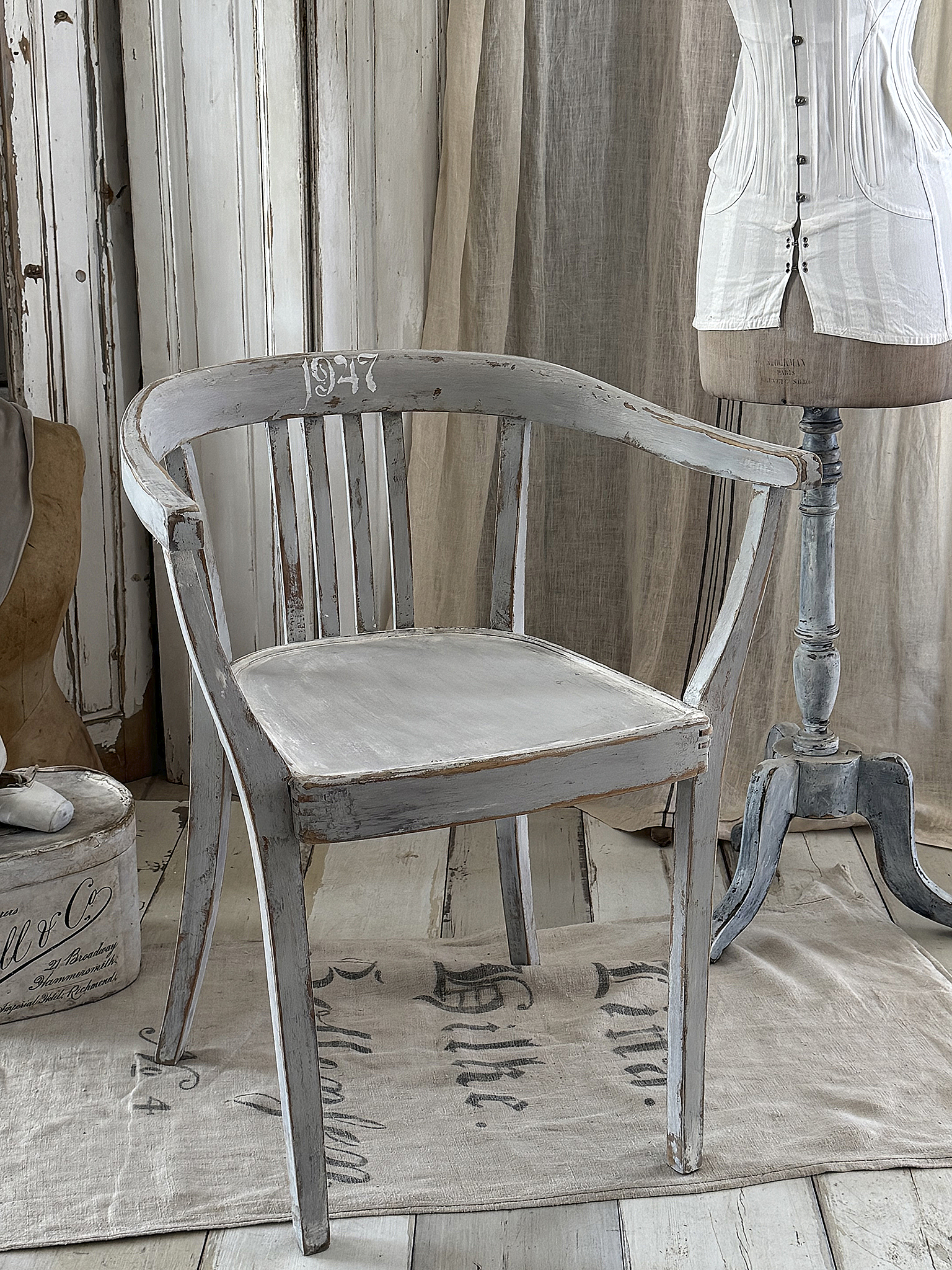 Alter Armlehnenstuhl Bauhaus Vintage/Creme-grau***