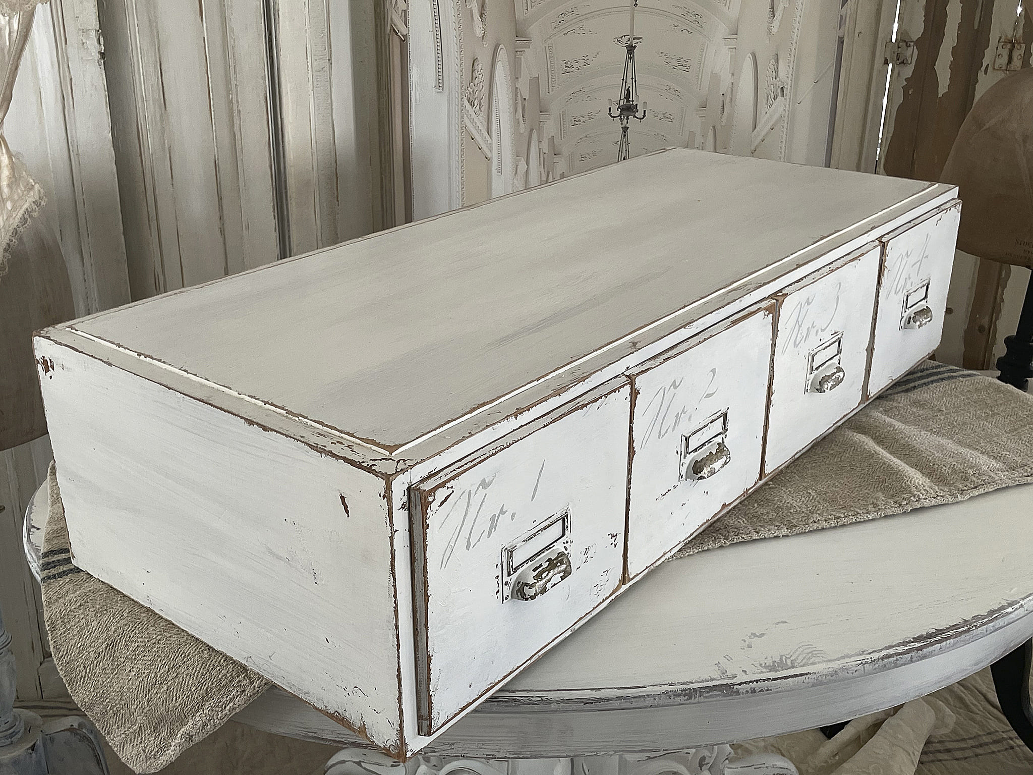 Alter, langer Schubladen / Registerschrank Alter, langer Schubladen / Registerschrank