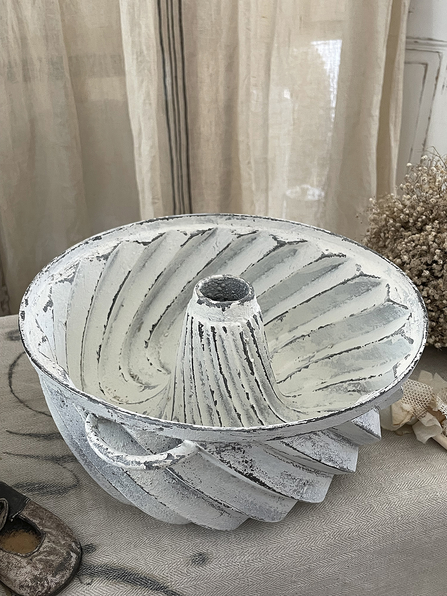 Alte Gusseisen-Gugelhupf-Form "Shabby-chic*** Alte Gusseisen-Gugelhupf-Form "Shabby-chic***