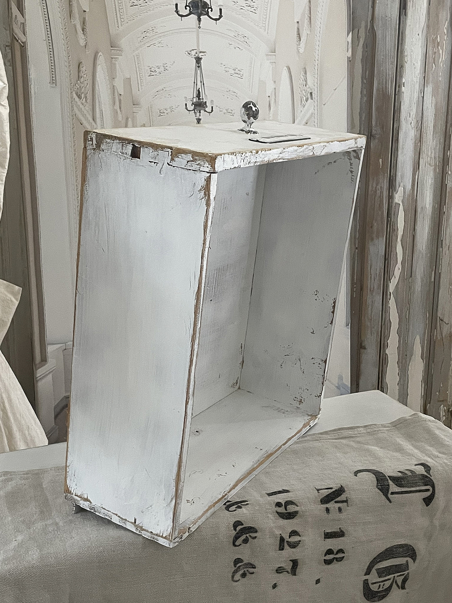 Alte große Apothekerschublade mit Emaille Schild Alte große Apothekerschublade mit Emaille Schild