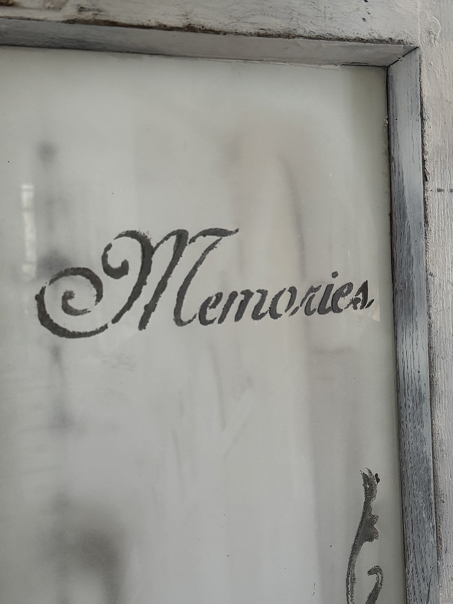  Antikes Sprossenfenster – Memo-Board Memories***