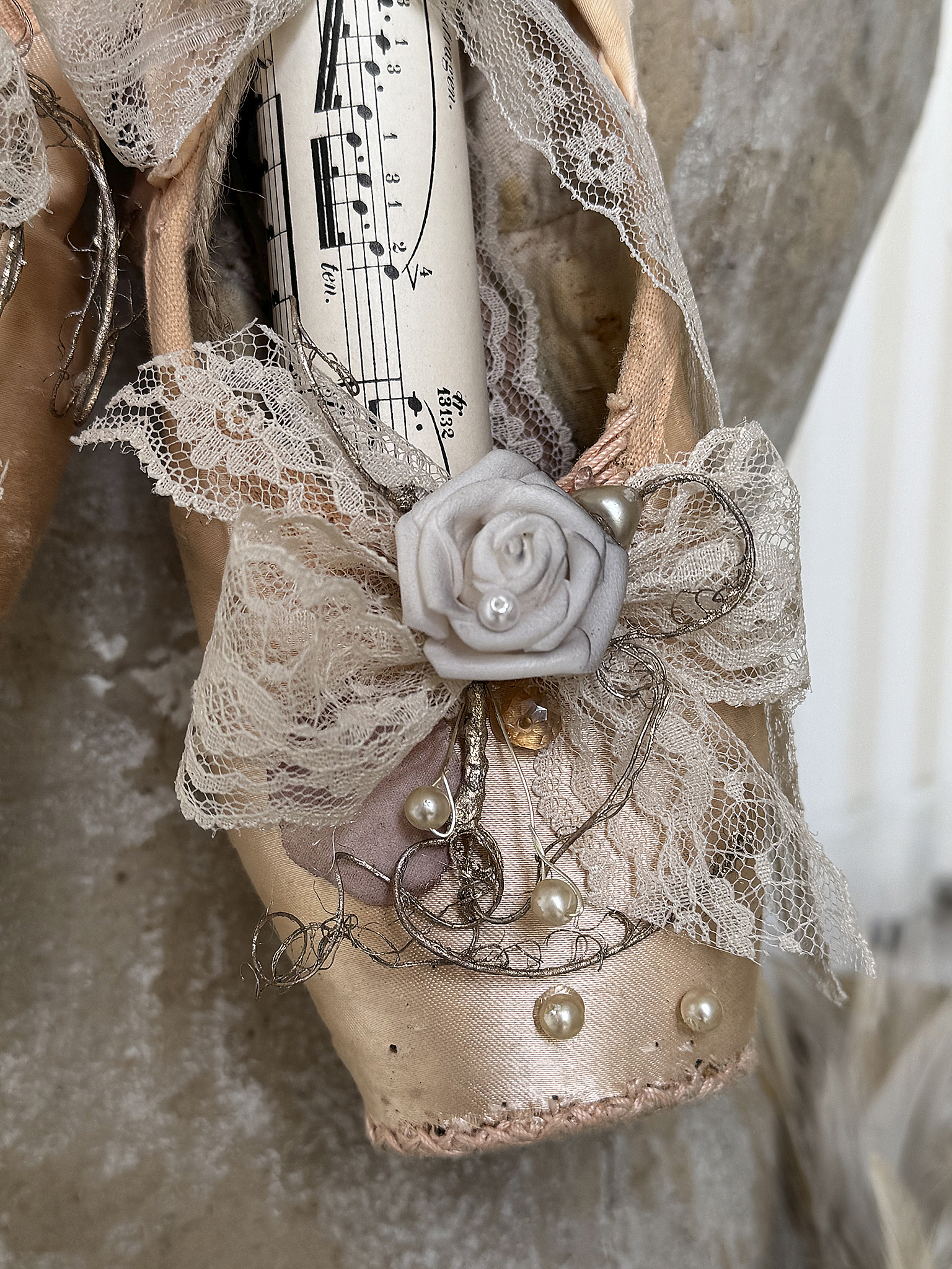 Reizende alte Spitzenschuhe –Romantik***