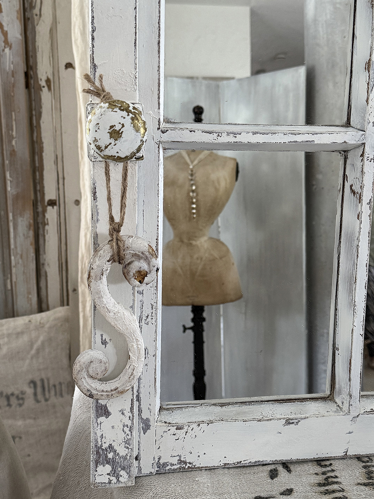 Antikes Sprossen/Spiegelfenster mit Ornament*** Antikes Sprossen/Spiegelfenster mit Ornament***