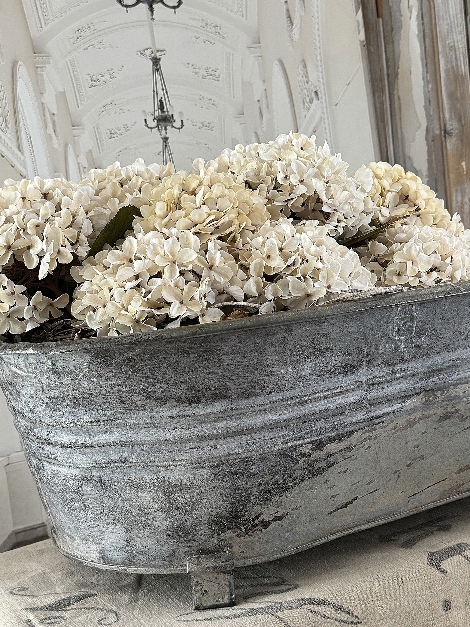 Seltene alte Zinkwanne mit wunderschöner gewachsener Patina und besonderer Formgebung***