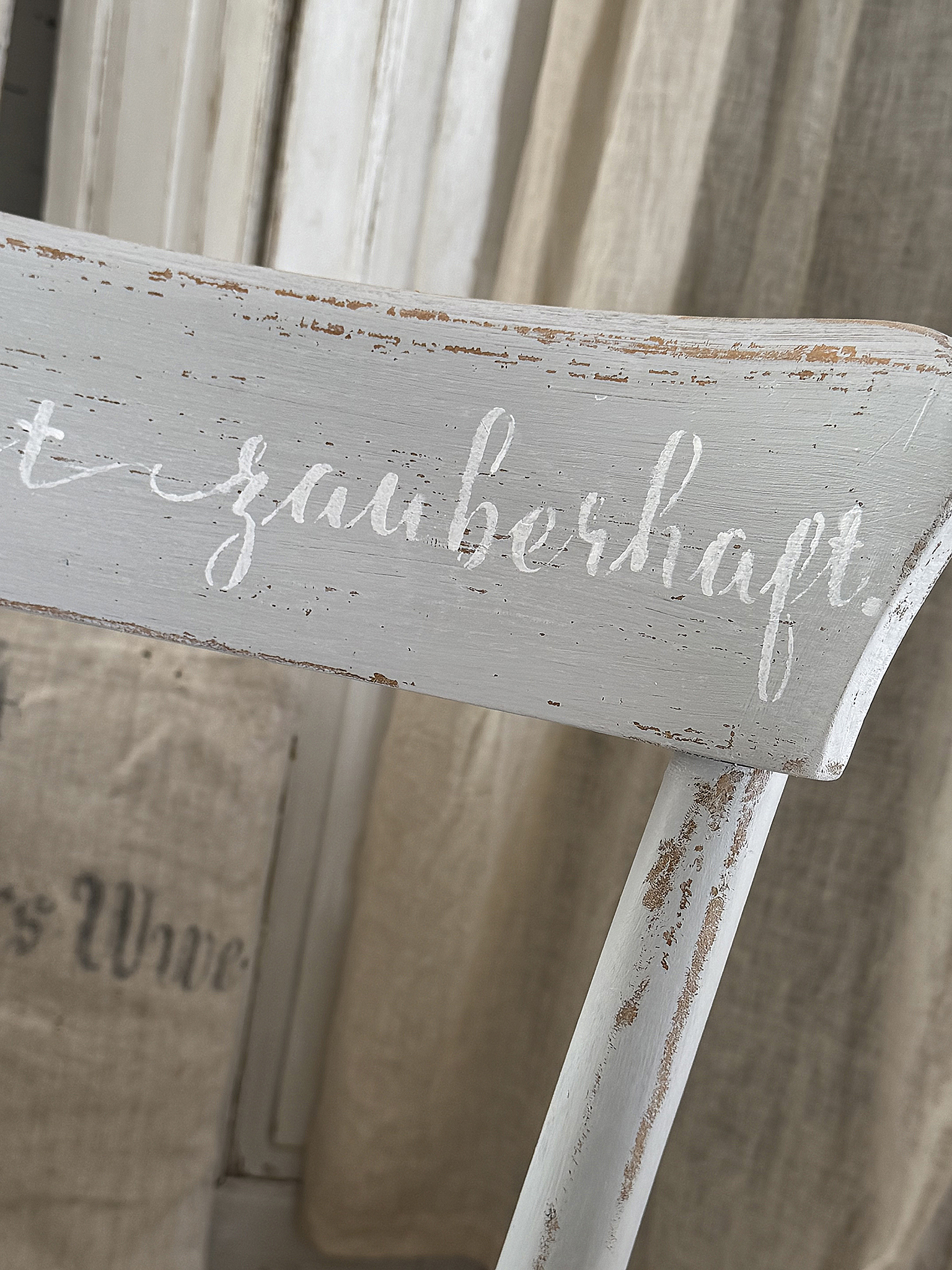  Alter Bugholzstuhl creme-grau im Shabbykleid- Zauberhaft ***