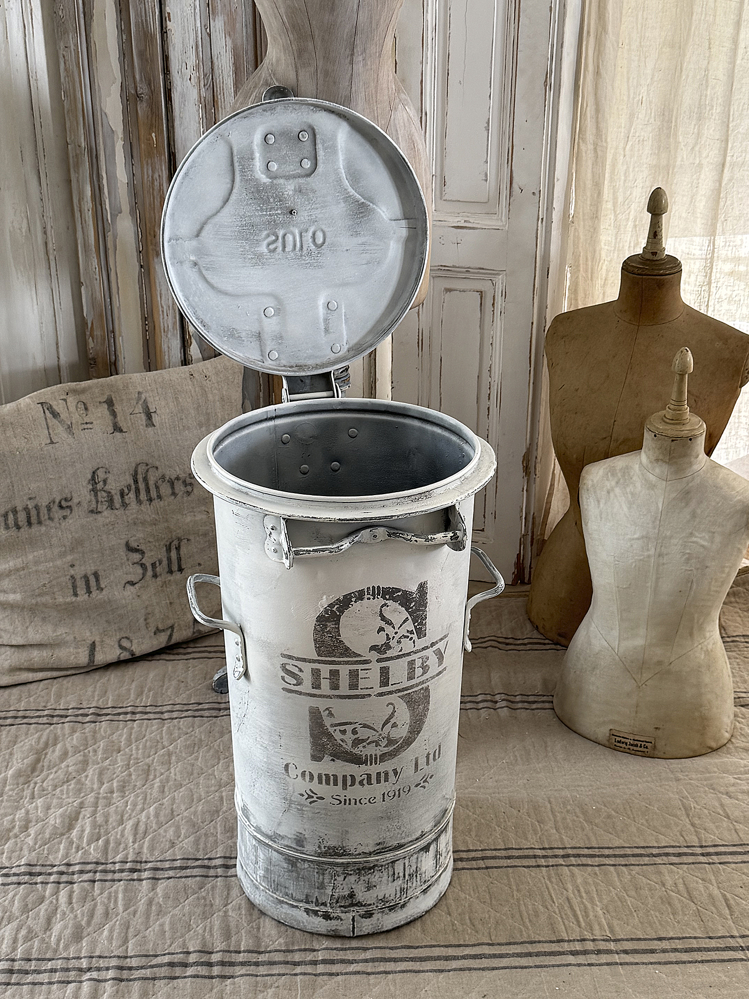 Schöne alte Zinkmülltonne Shelby***  Schöne alte Zinkmülltonne Shelby***