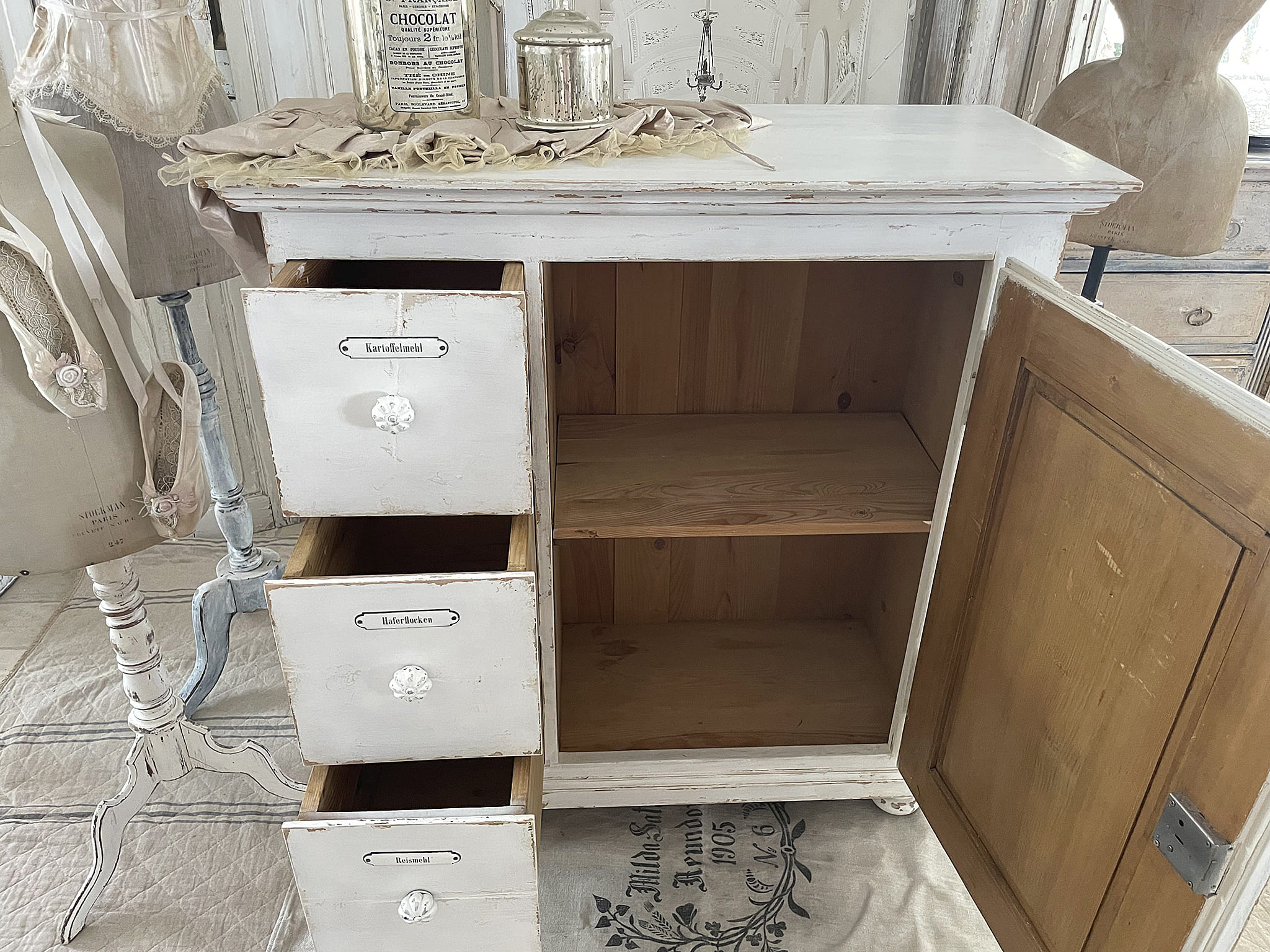 Liebhaberstück alter Ladenschrank Liebhaberstück alter Ladenschrank