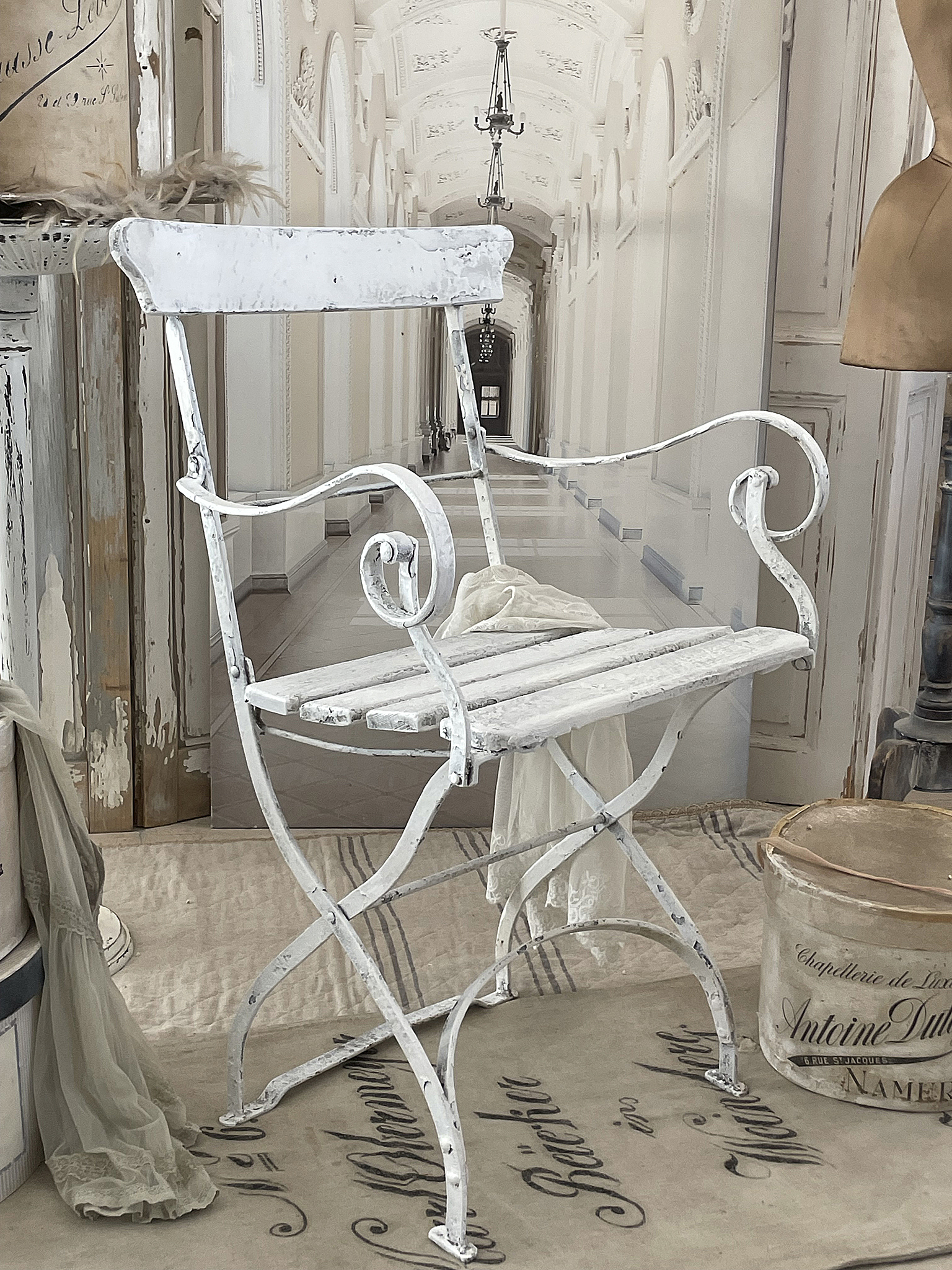 Brocante Gartenstuhl mit Armlehne*** Brocante Gartenstuhl mit Armlehne***
