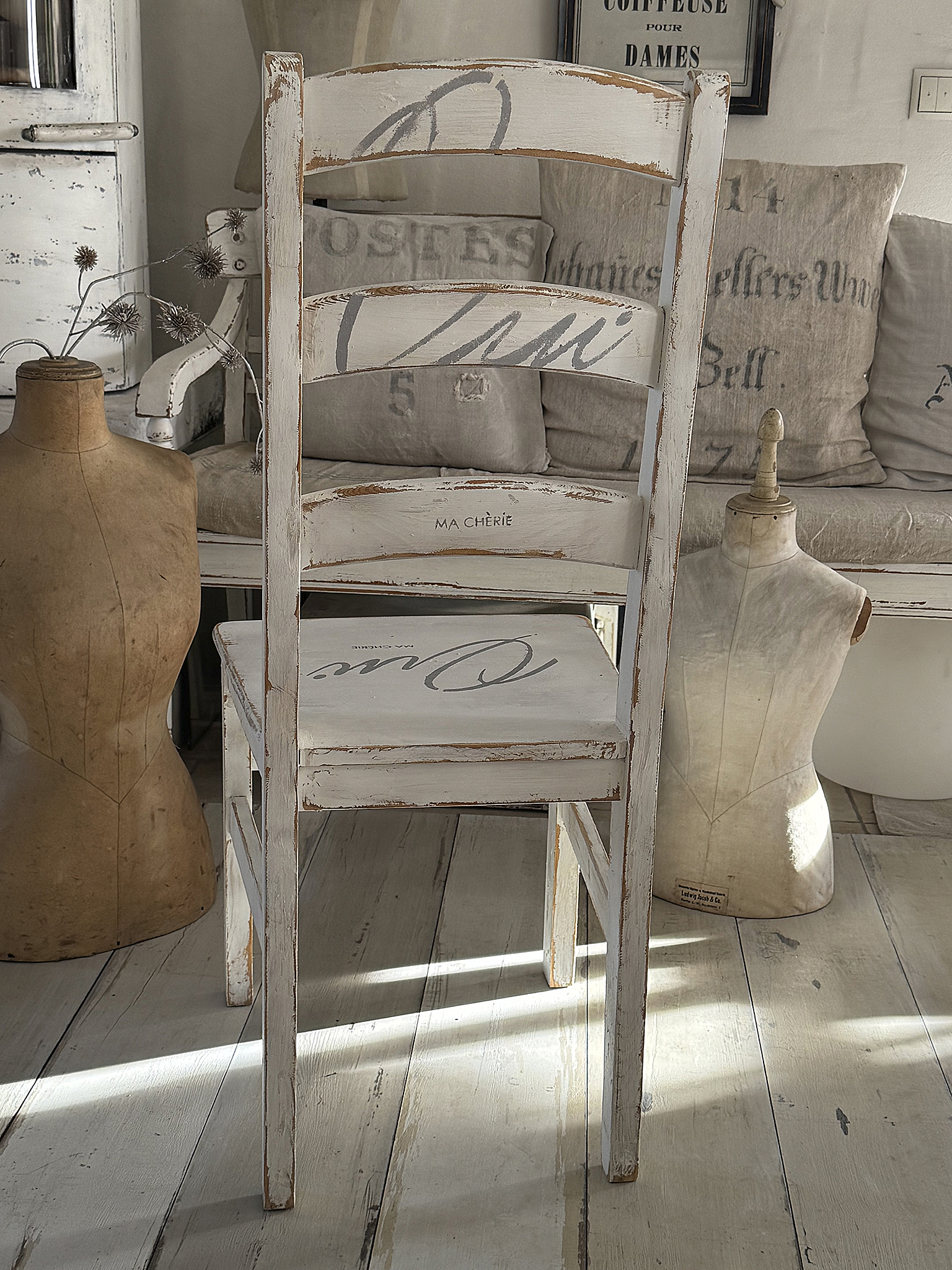 Hoher Holzstuhl Qui Ma Cherie***