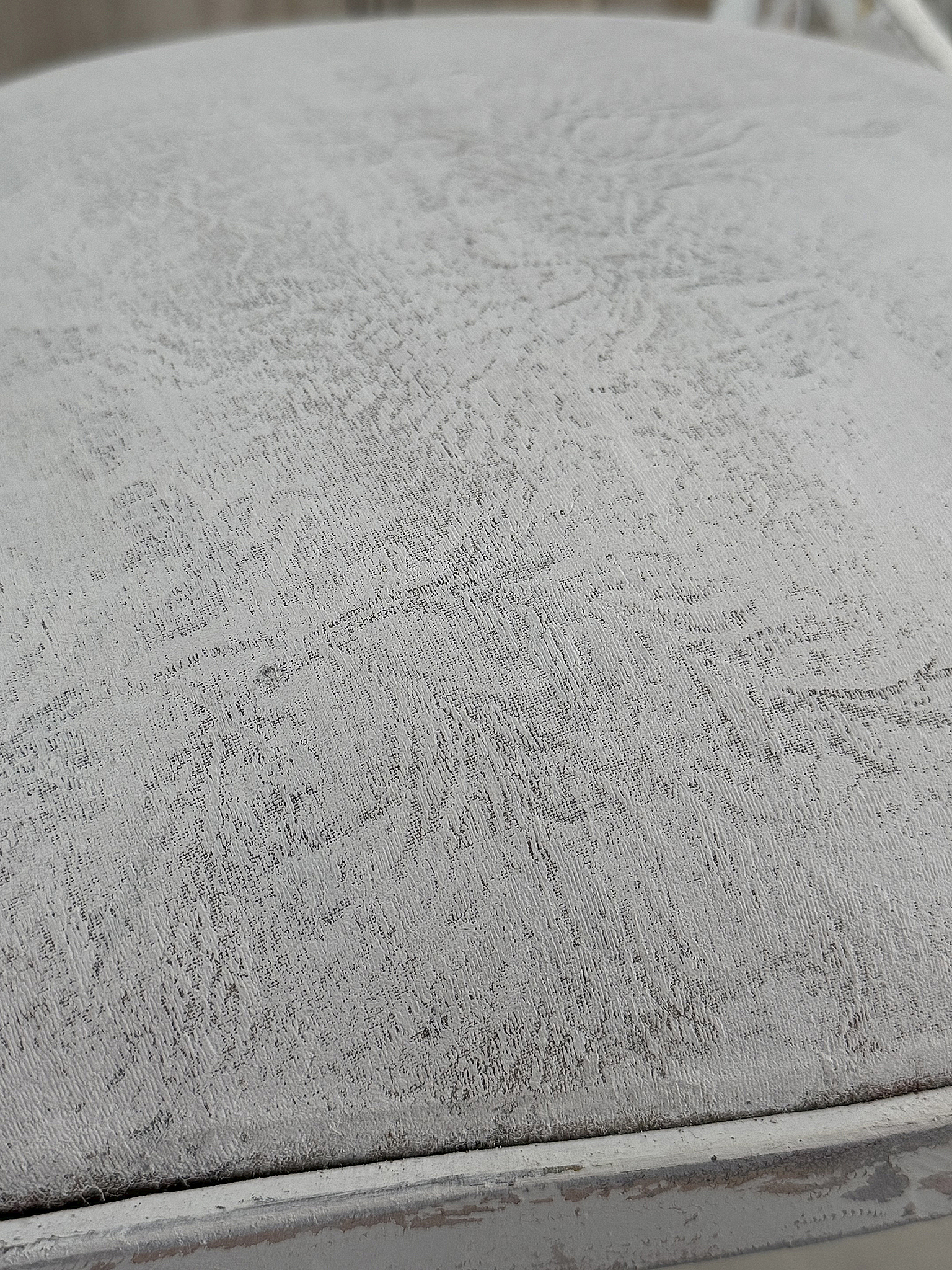Alter edler Metallstuhl mit Polster***