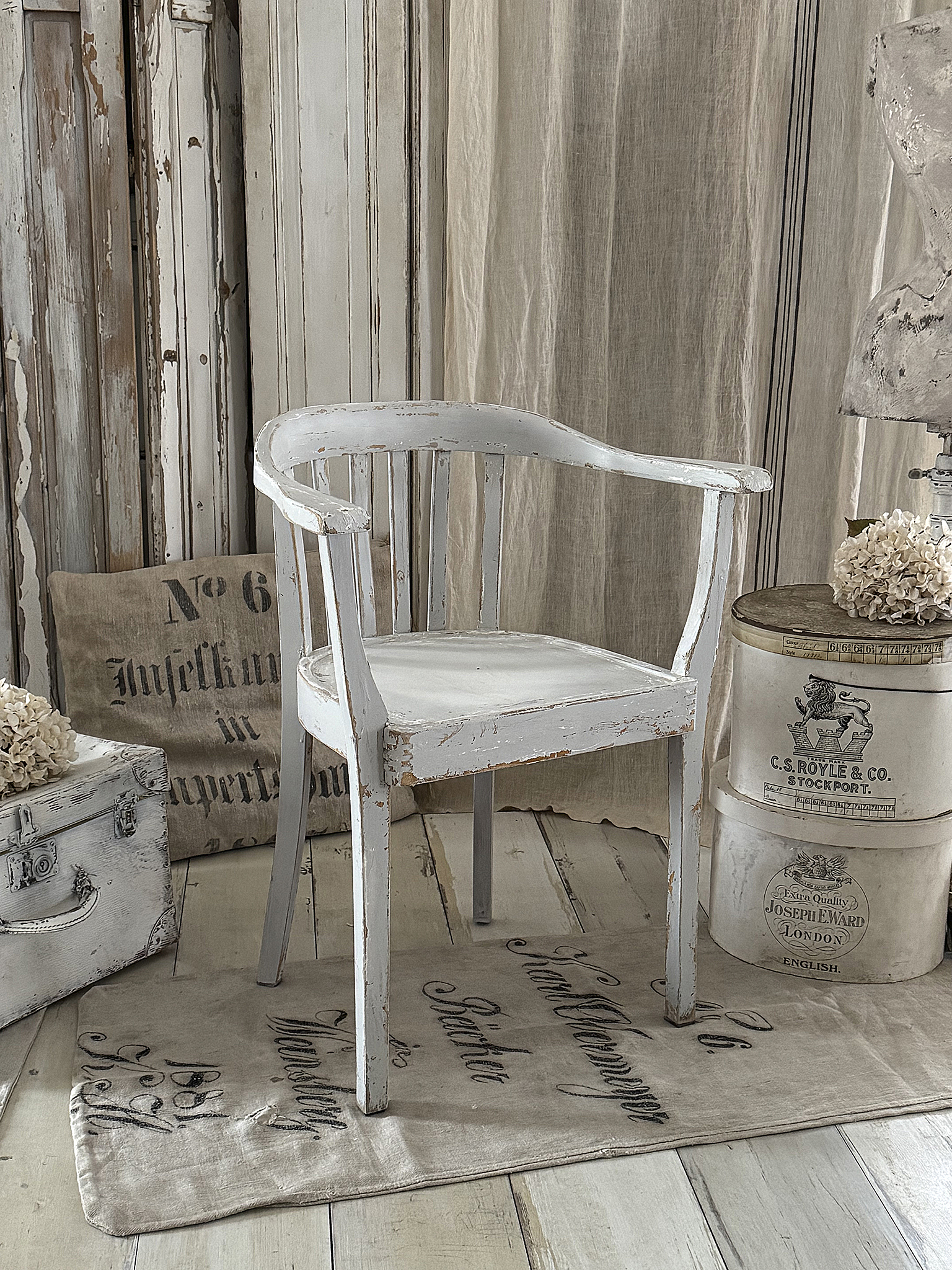 Alter Armlehnenstuhl Bauhaus Vintage/Creme-grau***