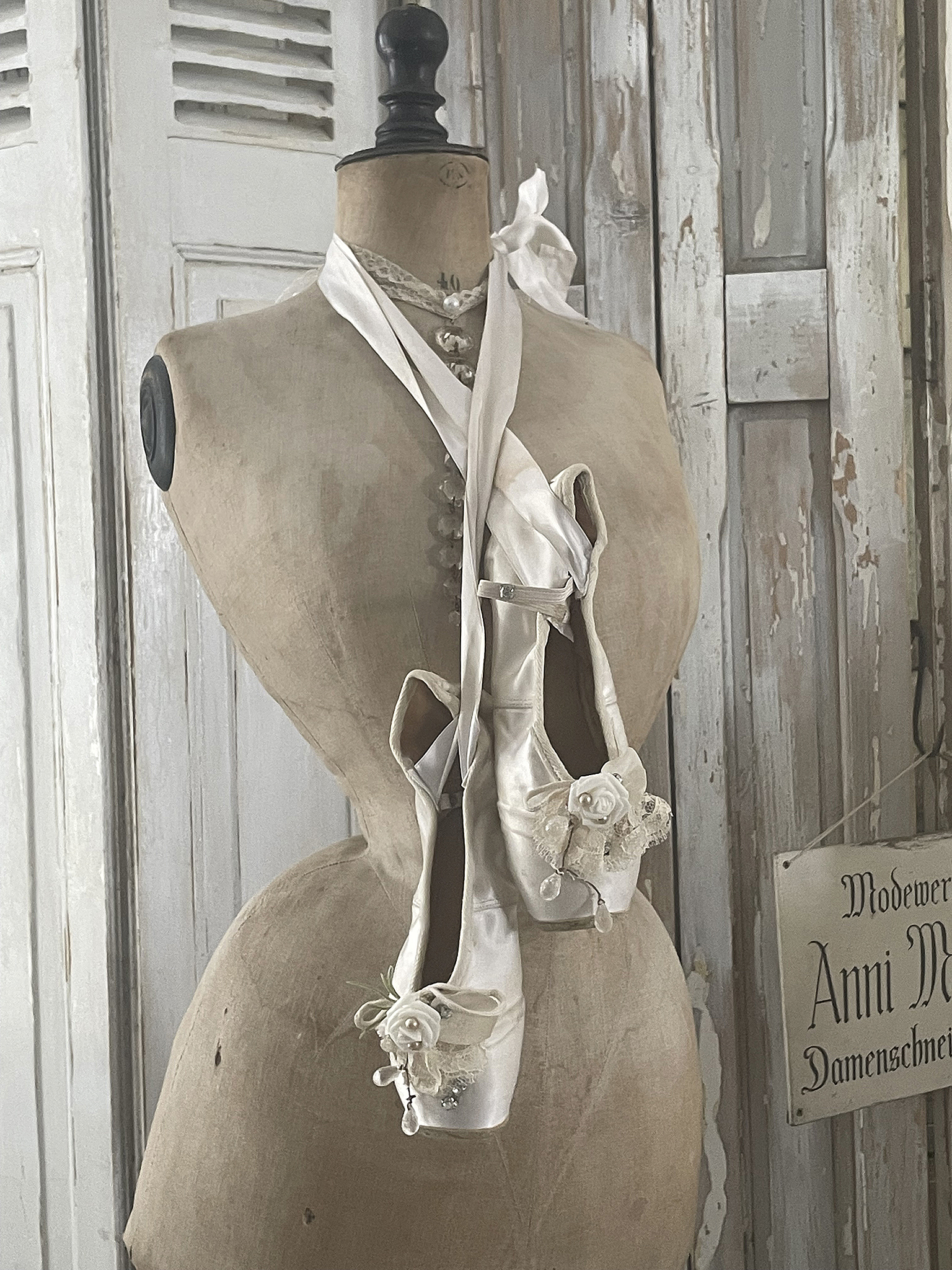 Süße alte Ballettschuhe weiß Röschen*** Süße alte Ballettschuhe weiß Röschen***
